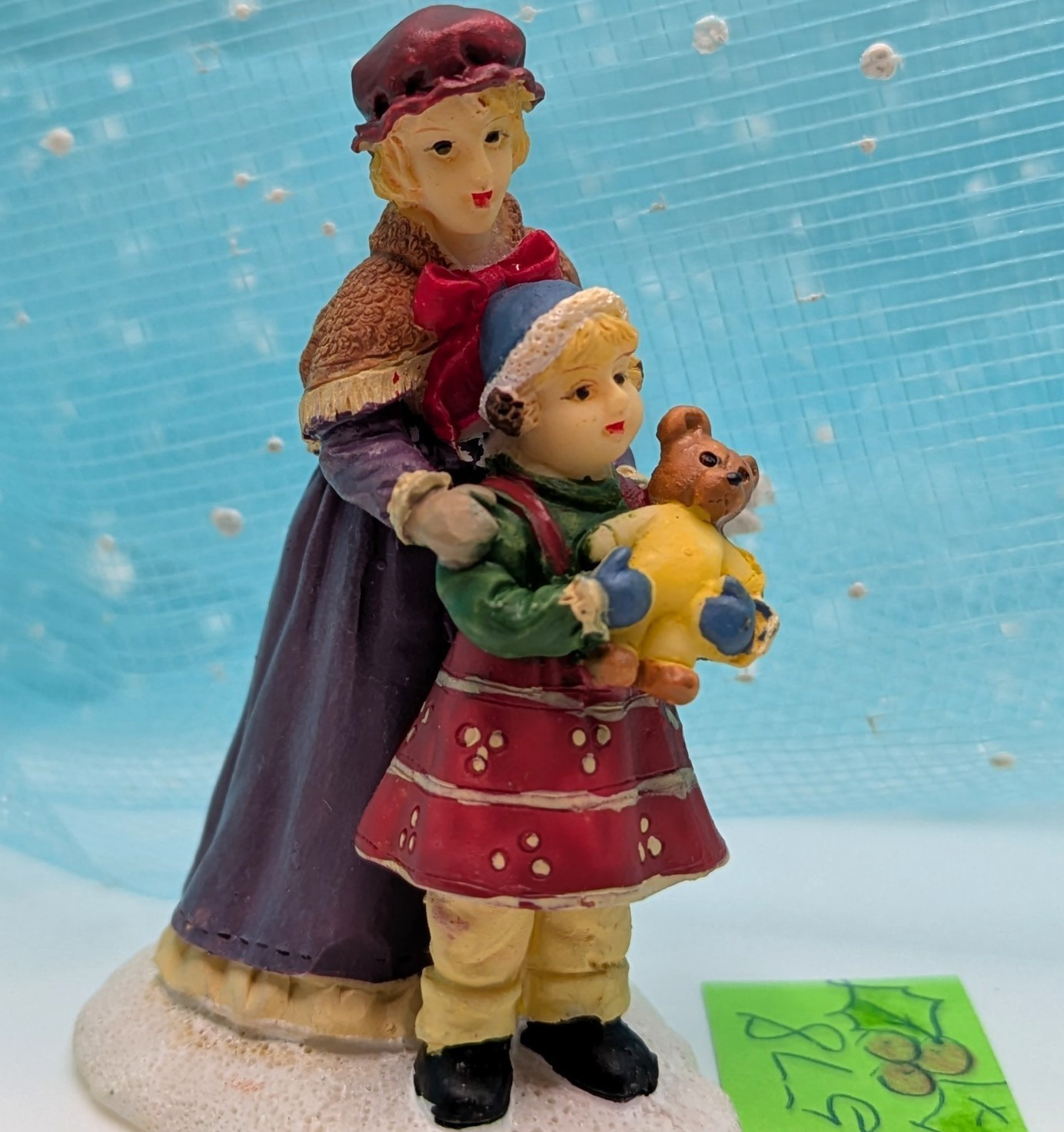 Mother Daughter teddy bear *bit smaller scale* 2.25″ H Christmas Village INV578