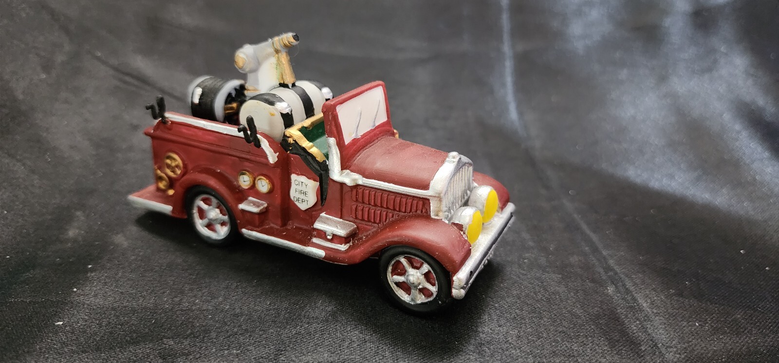 Dept 56 Heritage Village Collection “City Fire Dept.” Fire Truck # 5547-6 Boxed