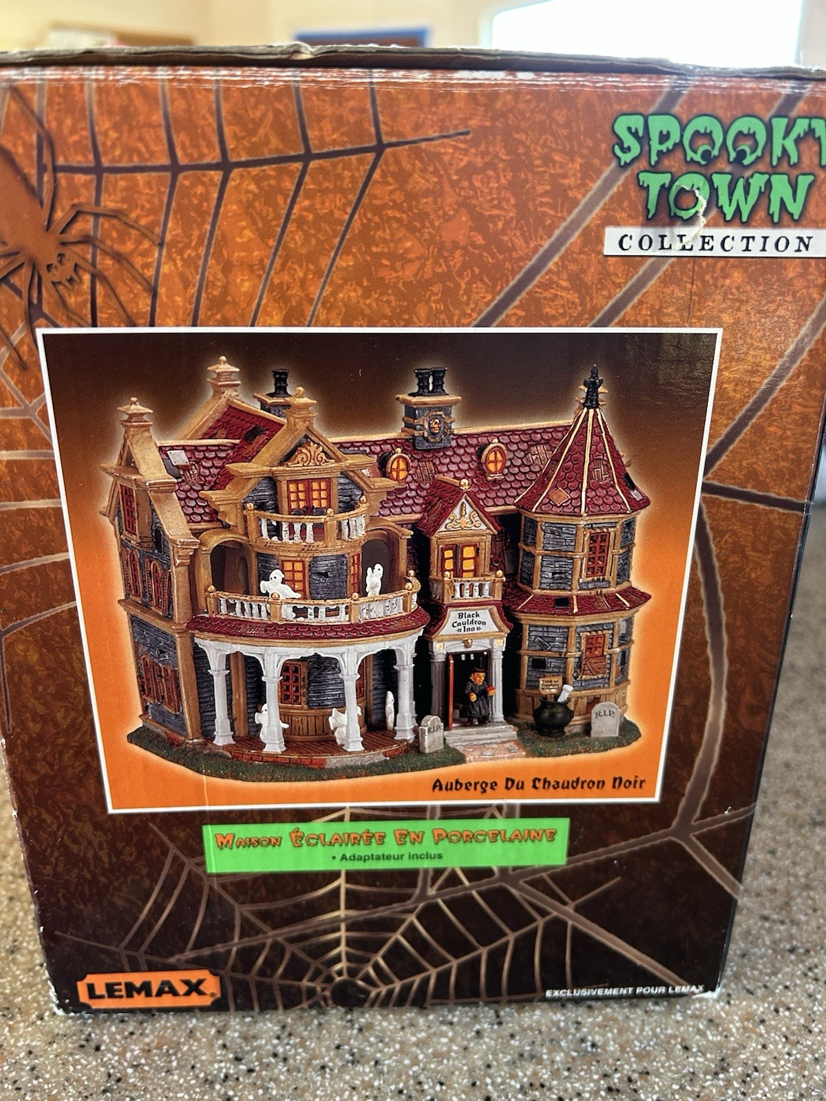 Lemax Spooky Town Black Cauldron Inn 2002 Retired Halloween Lighted House AS-IS