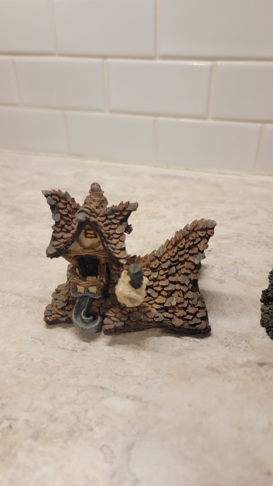 Boyds Bearly-Built Villages Daycare Center House with Bear Figurines. 2001.