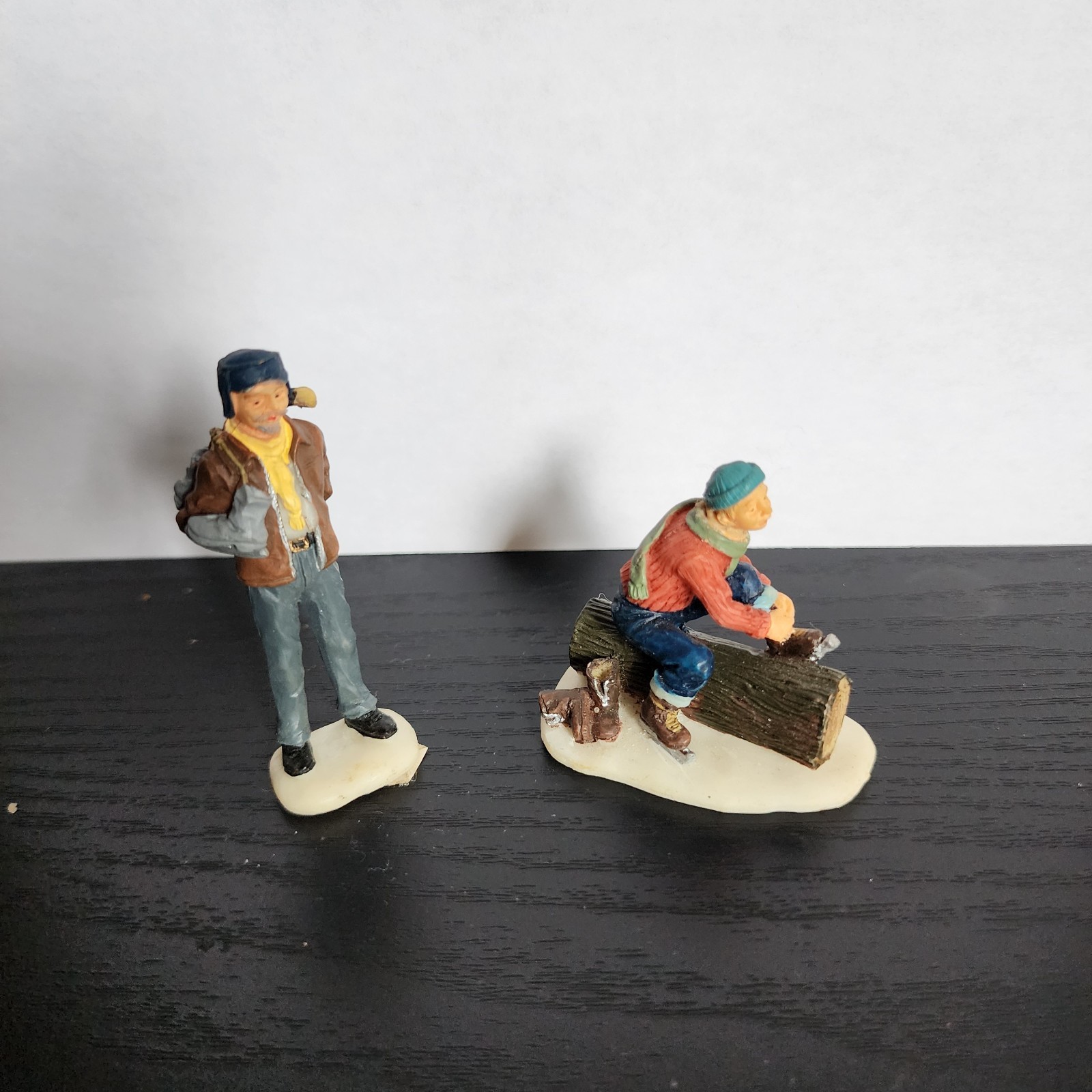 Lemax Set of 2 Figurines Christmas Village Figures Ice Skates