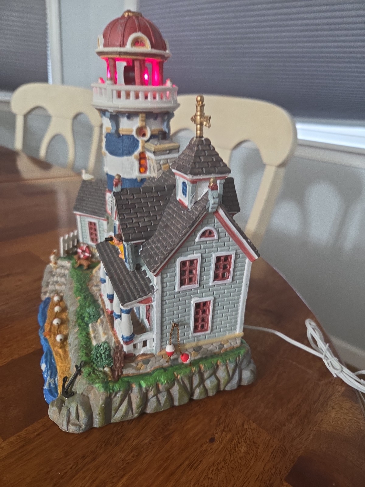 Lemax Village 2009 Windward Point Lighthouse Plymouth Corners #95862 No Birds