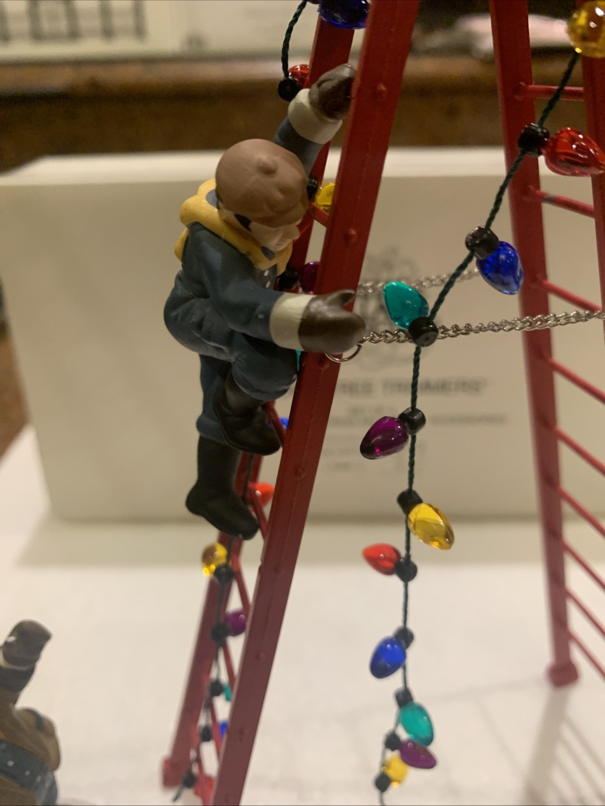 Dept. 56 Town Tree Trimmers Set/4 Retired 2001 Christmas in the City 55662 New