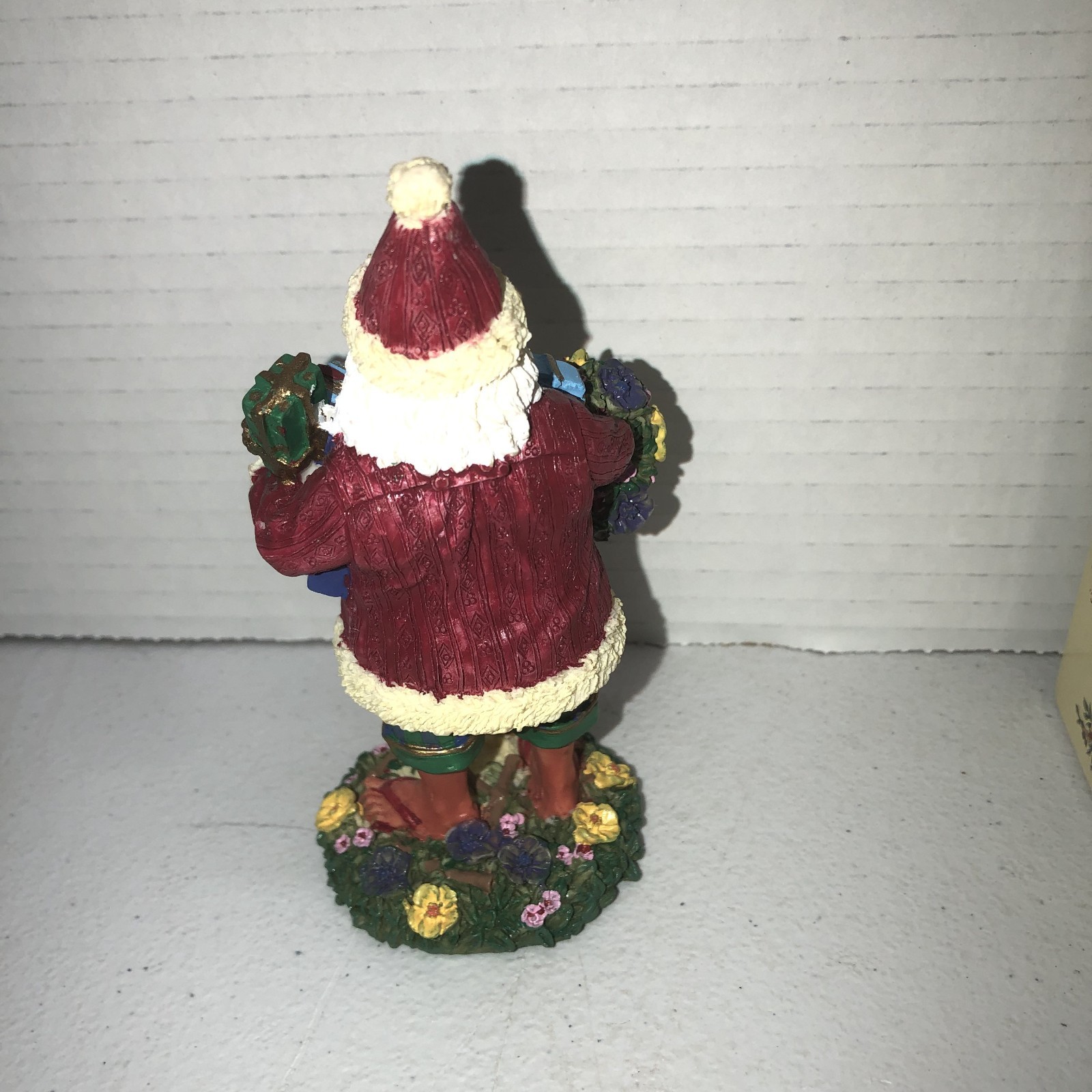 Internation Collection Figure Filipino Santa Claus SC35 1998 Missing Ornament