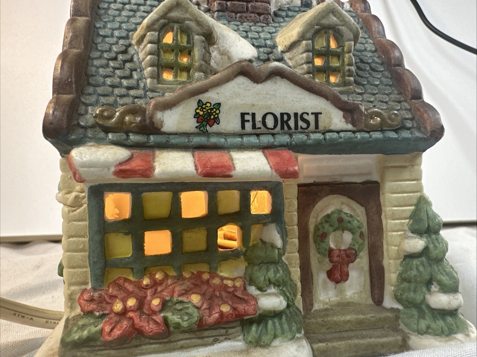 Vintage Christmas Collection Porcelain Lighted House – Flower Shop c 1995