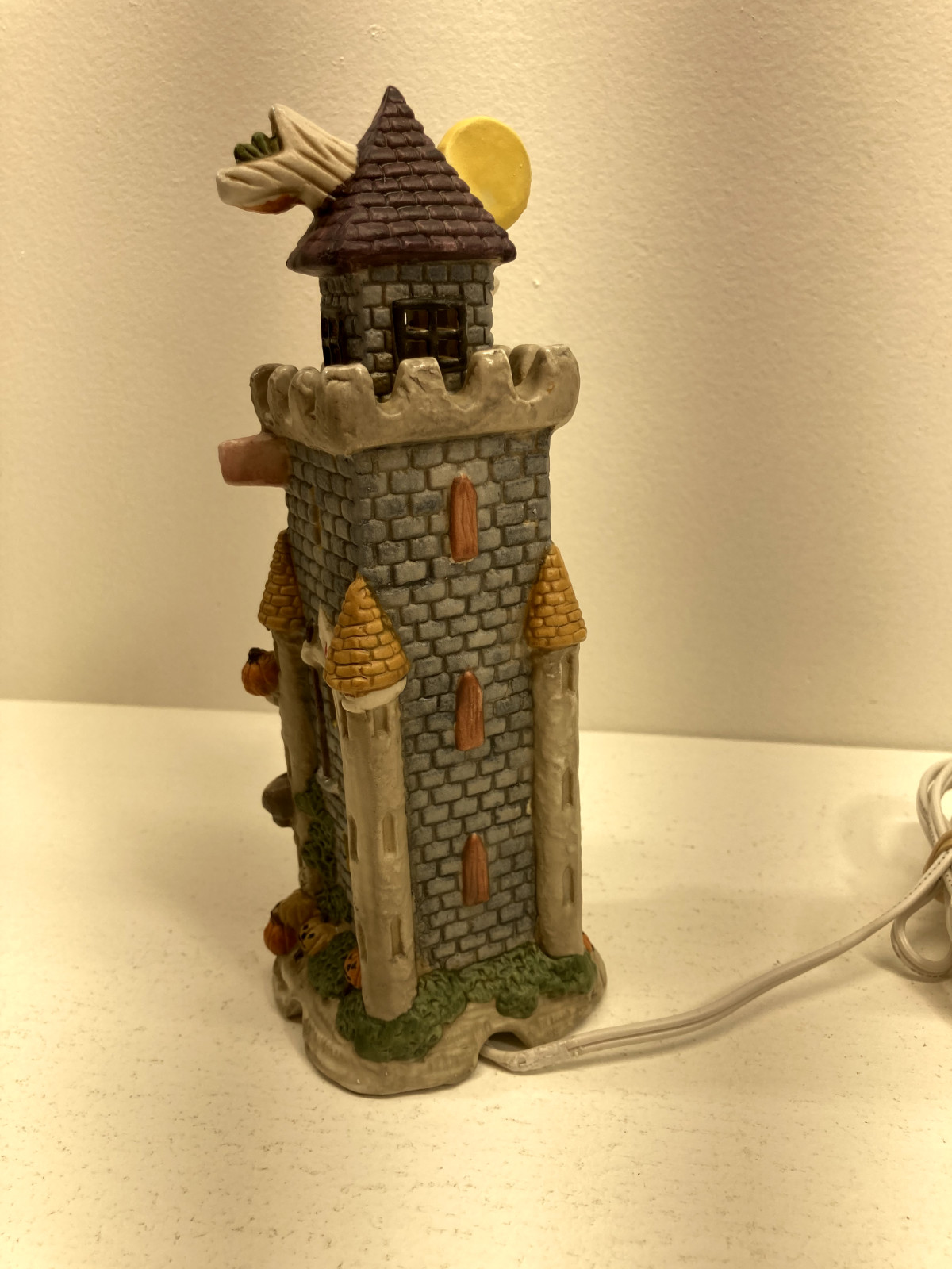 Halloween Haven Lighted Rowdy Rogue Gallery 8″ Village Haunted House Vintage EUC