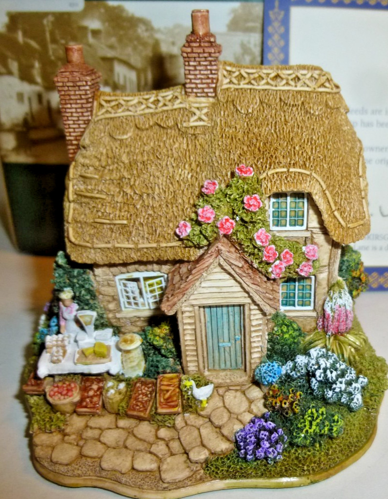 Lilliput Lane “Fresh Today”, 1999/2000 Collectors Club With Box and DEED