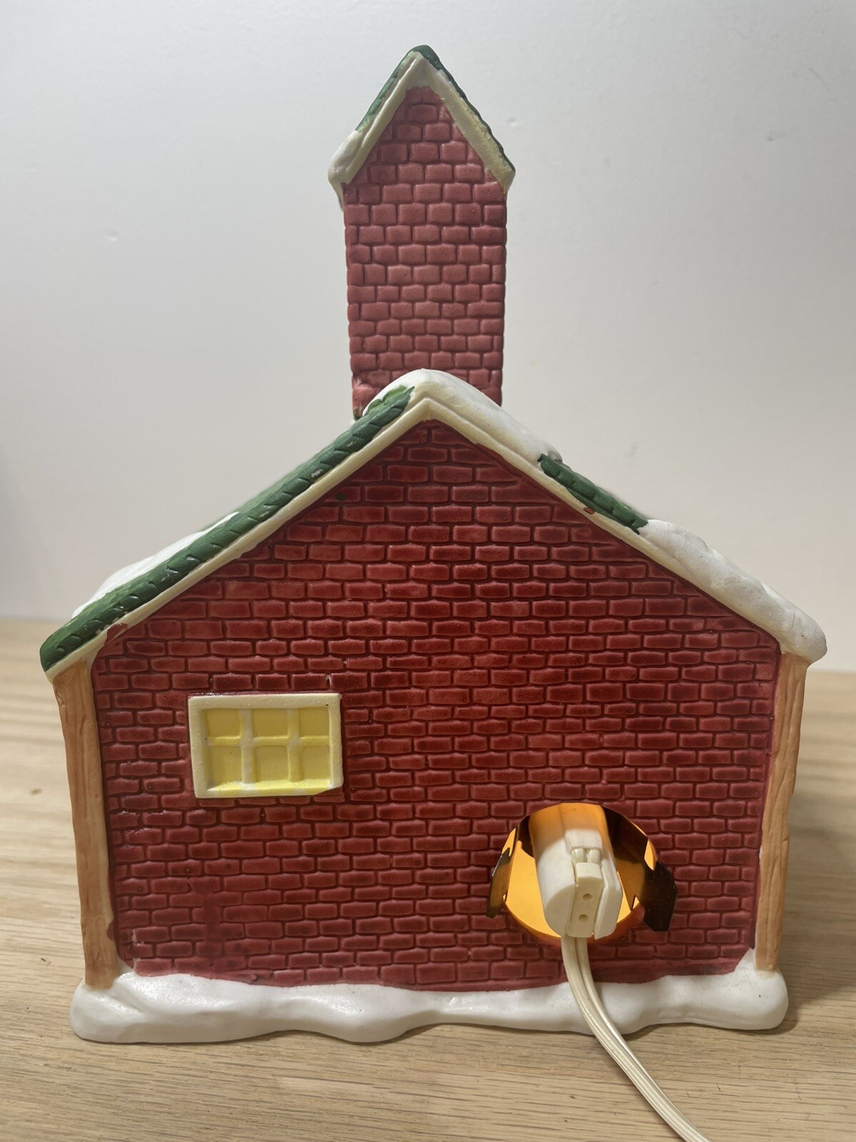 VINTAGE Hearthside Porcelain Lighted School House With Original Box