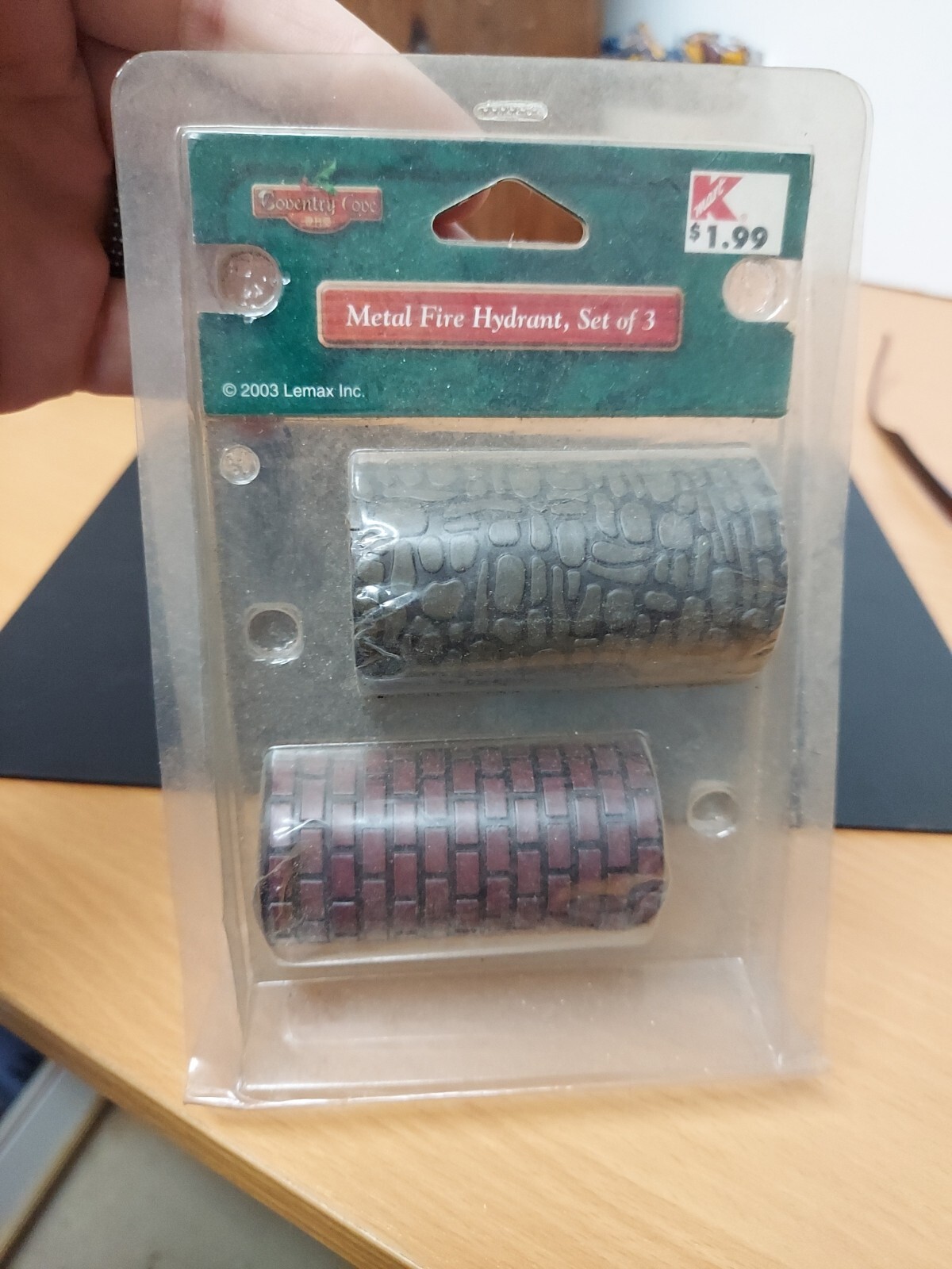 2003 Lemax Brick & Pebble Roads Coventry Cove Village Accessories Set of 2