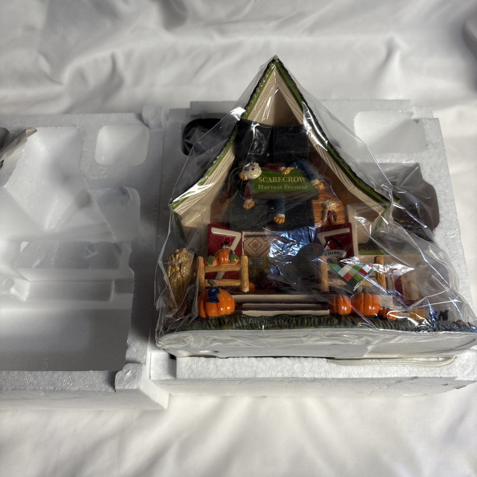Dept 56 Snow Village Collection Scarecrow Harvest Festival Brand New Unused NIB