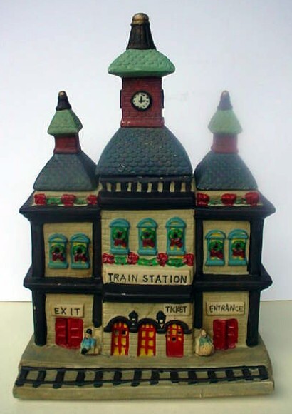 Winter Valley Villages Porcelain Train Station Christmas Lighted House Vintage