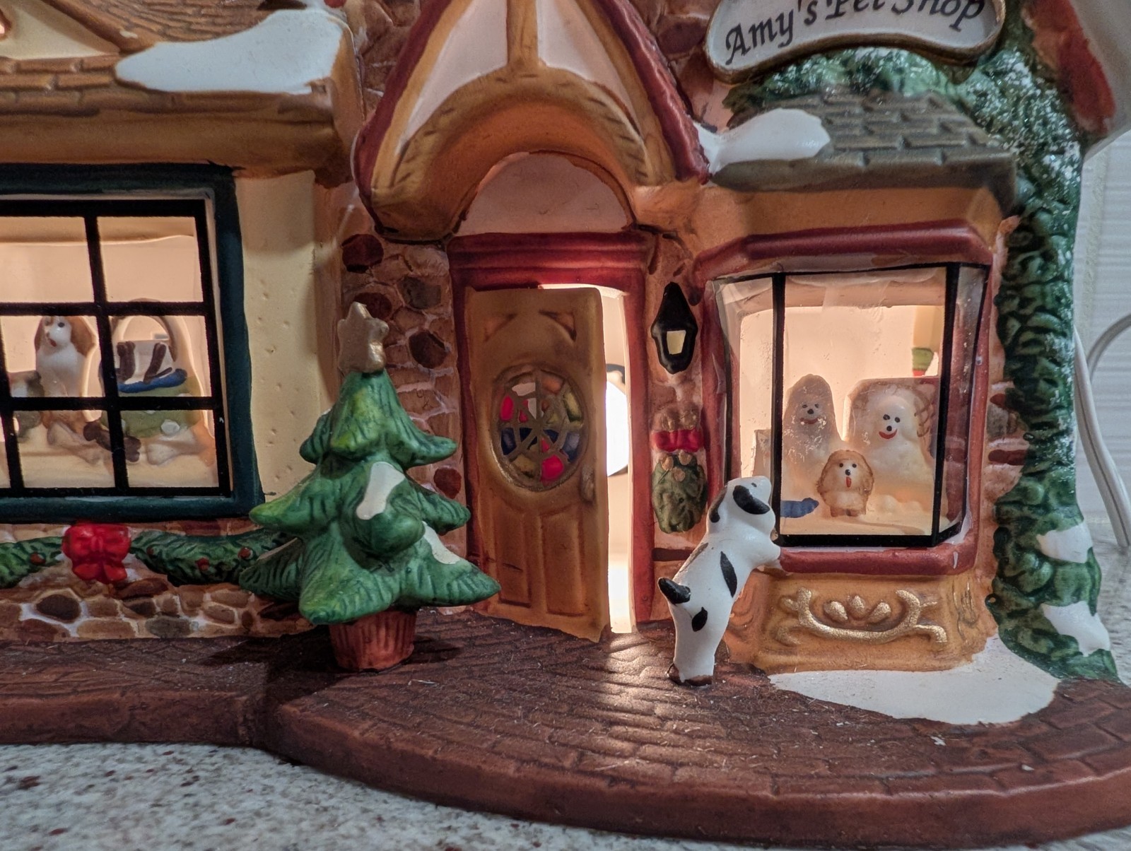 Amy’s Pet Shop Vtg Heartland Valley by O’Well Lighted Christmas House In Box