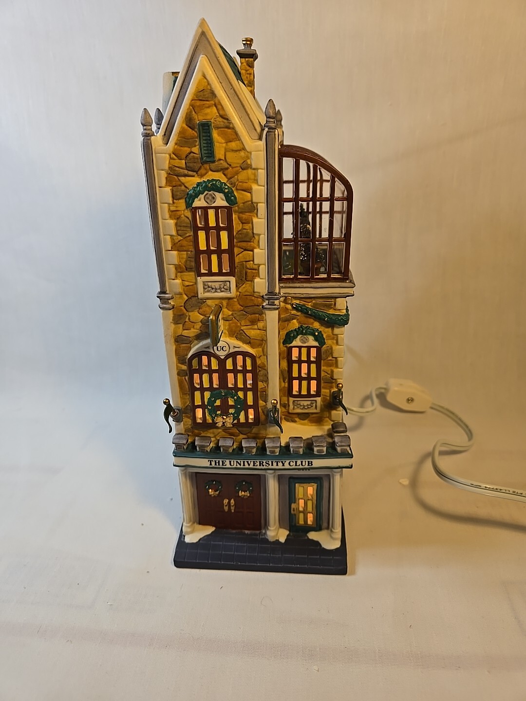 Department 56 – Christmas In The City – The University Club #58945 w/ Box 1998