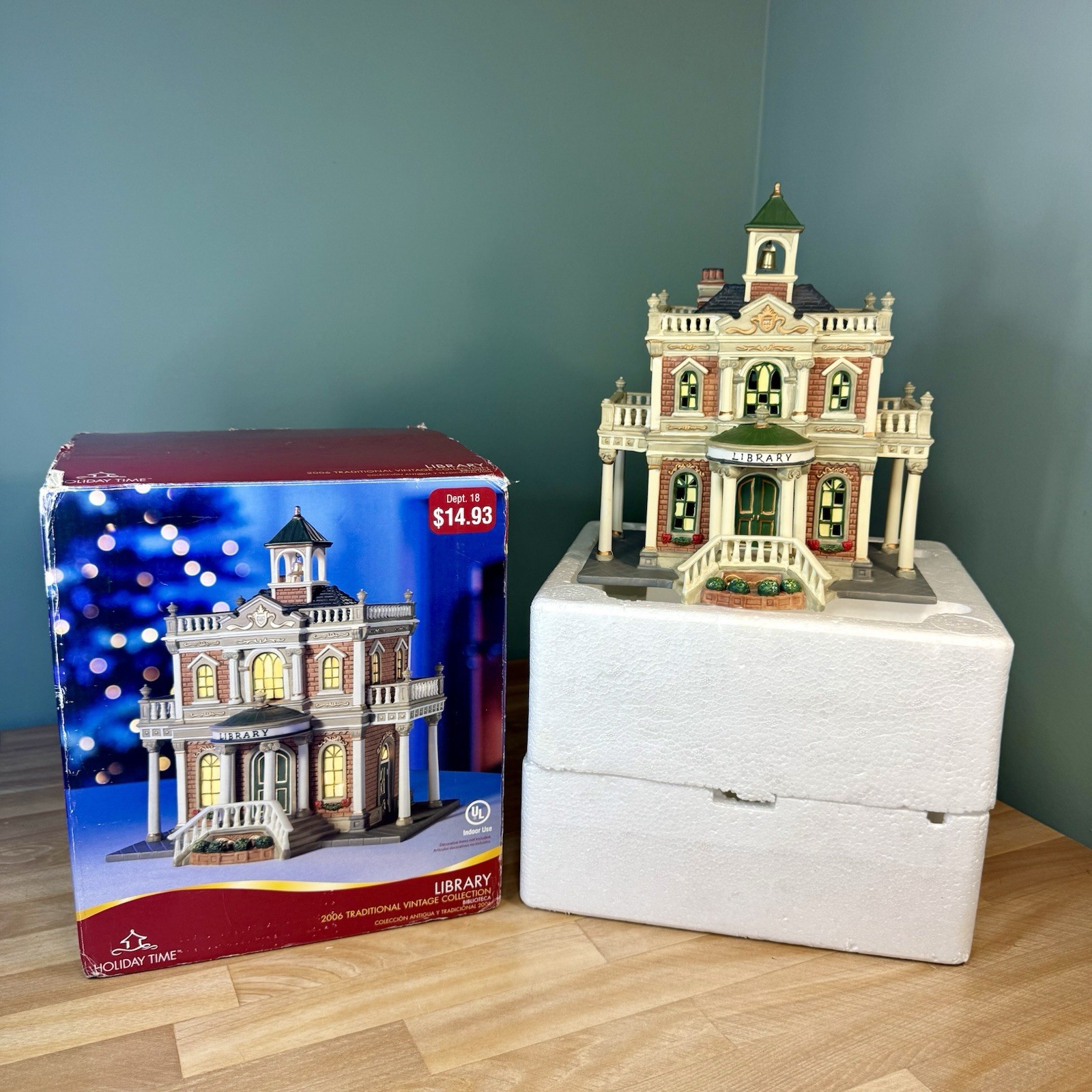 Holiday Time 2006 Traditional Vintage Collection LIBRARY Christmas Village RARE!