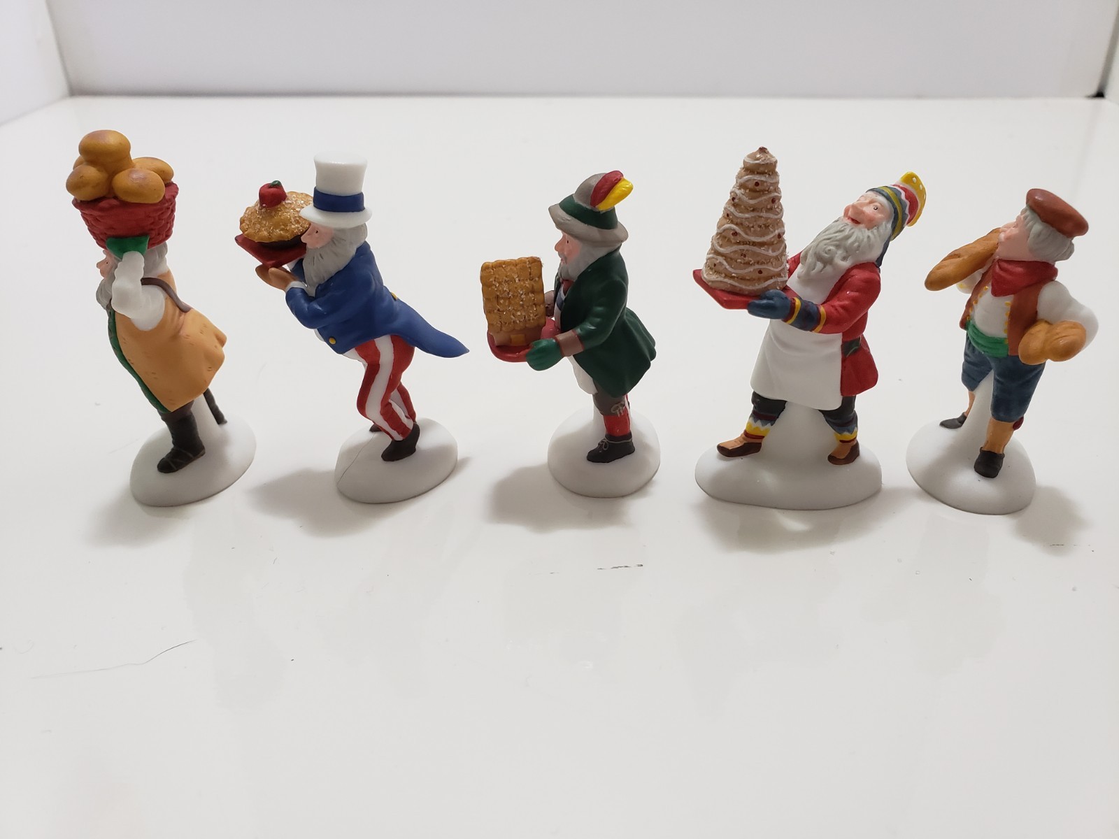 Dept 56 North Pole Series Early Rising Elves 56369 & Holiday Delivery 56371 Nice