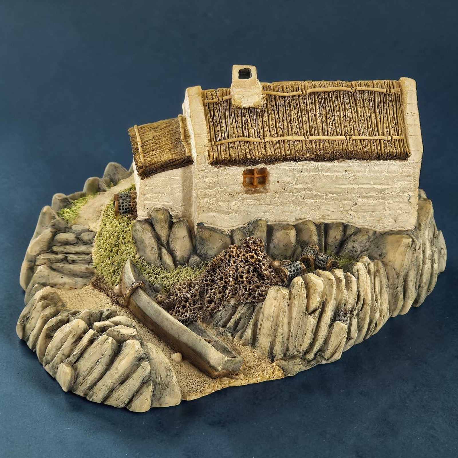 VTG Fisherman’s Cottage Village House Figurine Irish Heritage Collection 1988