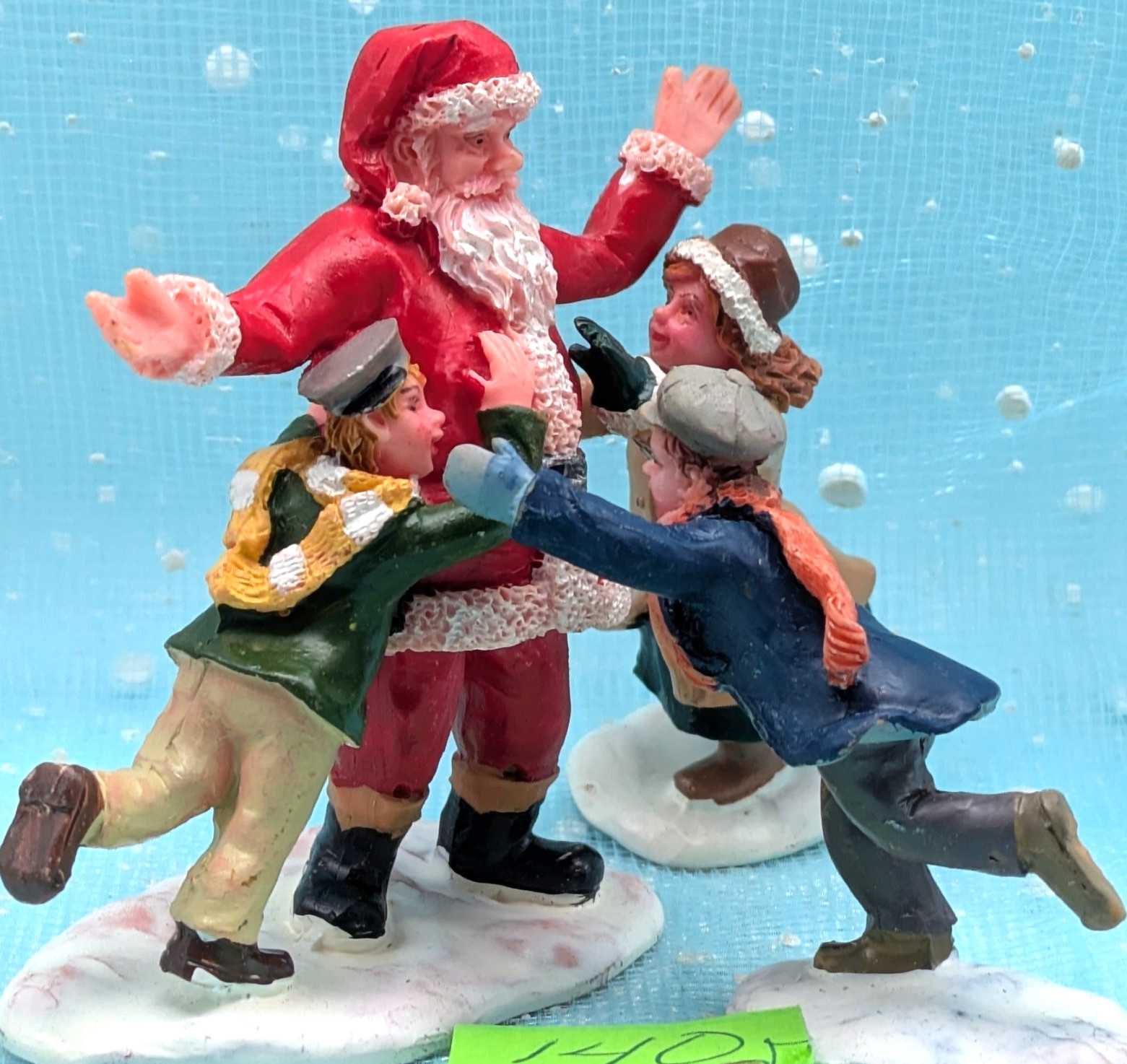 Lemax Children hugging Santa Father Christmas 3 pcs Village Figurines INV140