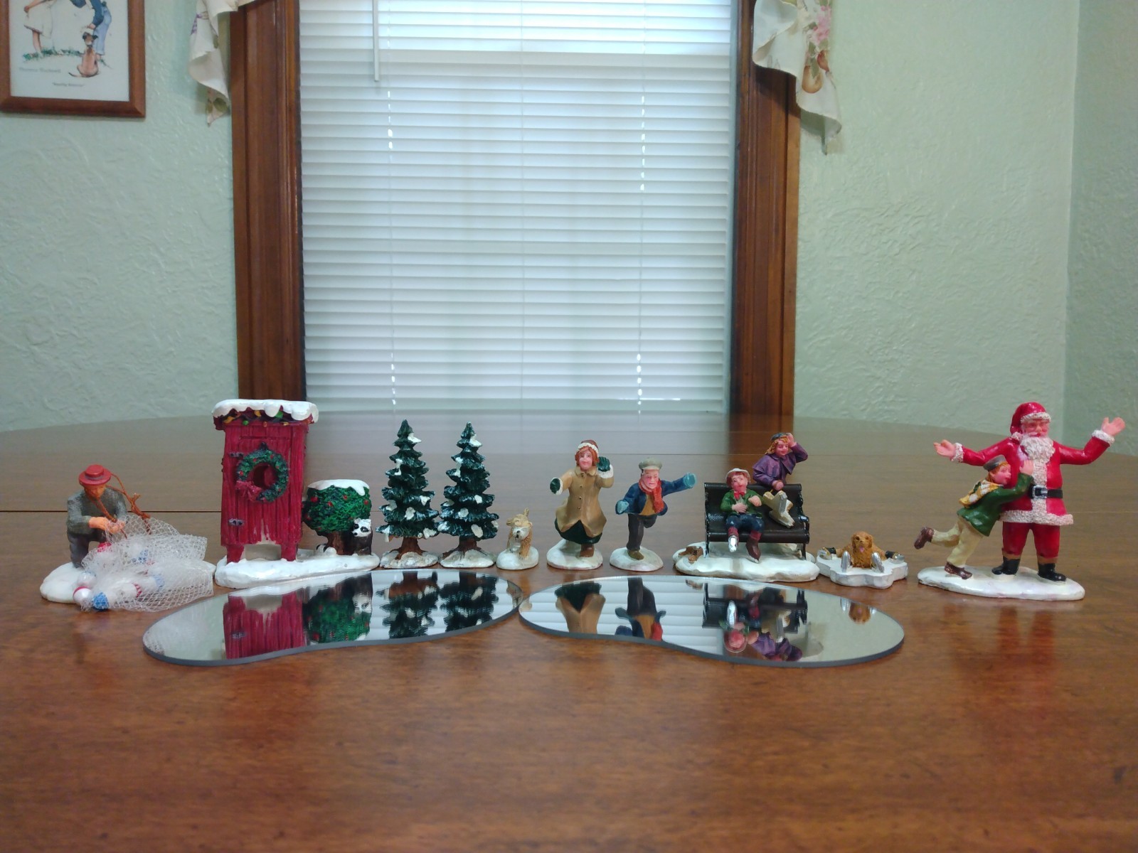Lemax Ice Skating Pond w/Figures Outhouse Santa More For Christmas Town Display
