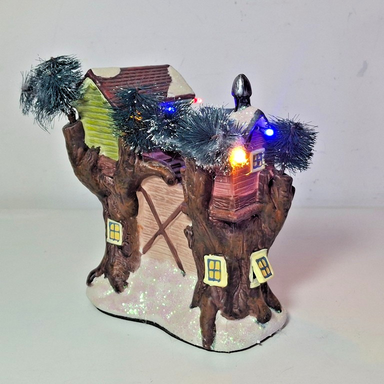 Crosslight Christmas Village Tree House ~ Uses batteries, 7″ Tall