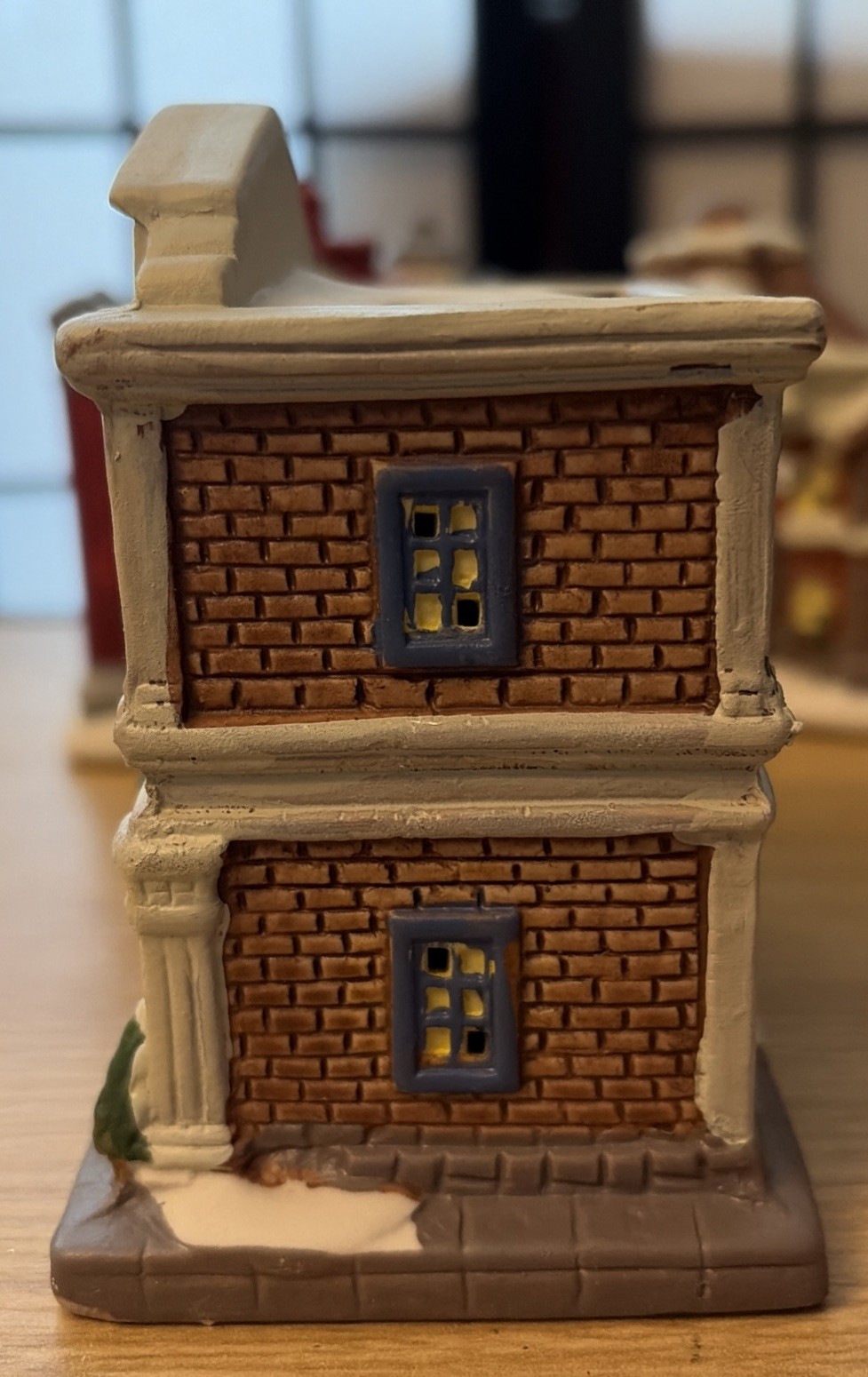 Holiday Time 5 mini (4”) Light up Houses