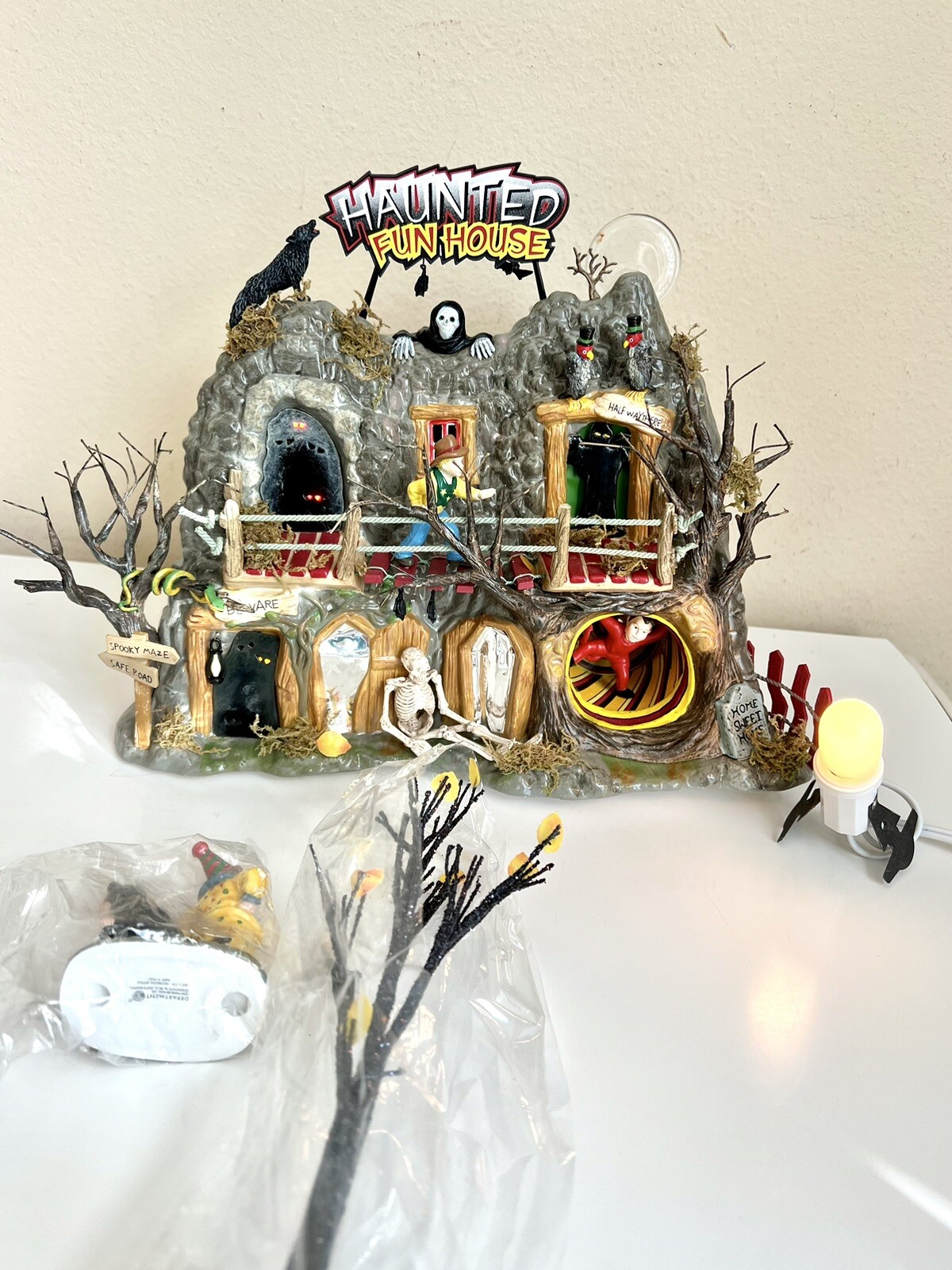 👻Dept 56 Halloween Village HAUNTED FUN HOUSE Gift Set 55094 With Box WORKS!