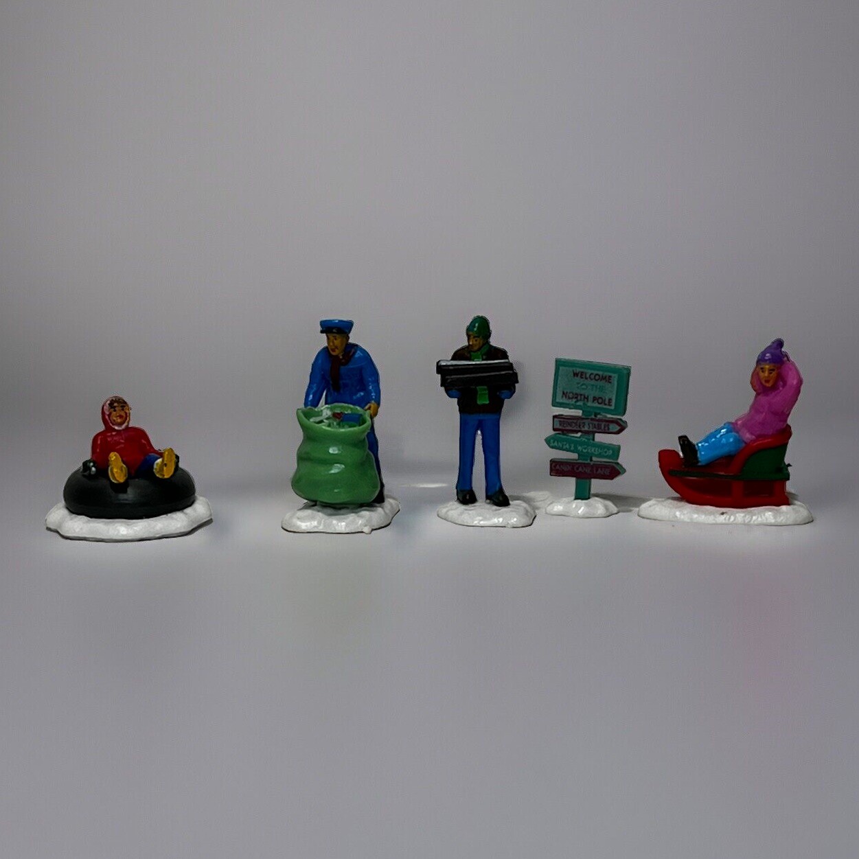 Miniature 2” Cobblestone Corner Christmas Village Kids in Snow 5 Pieces Figures