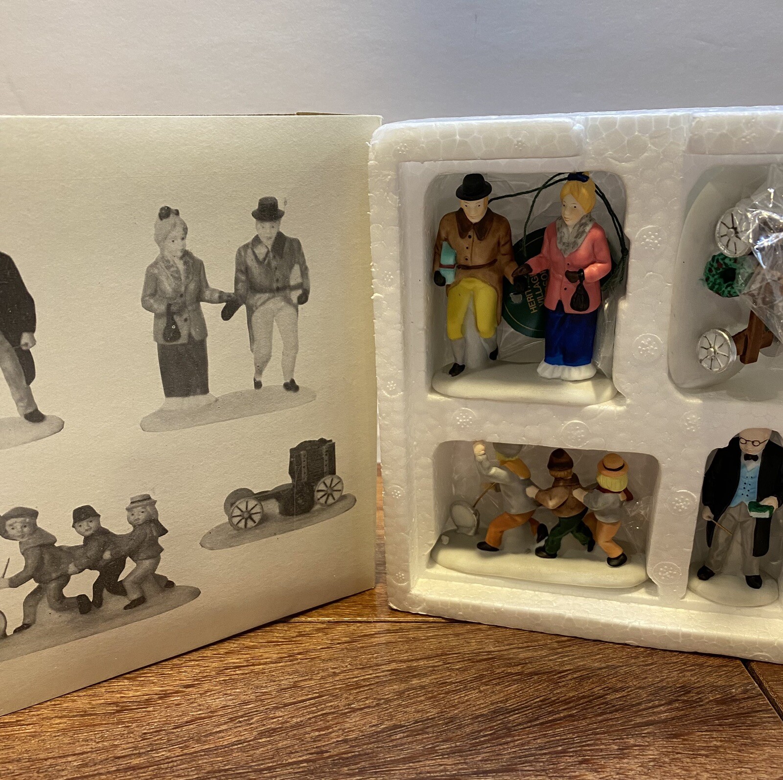 Department 56 “NICHOLAS NICKELBY” Heritage Village, set of 4 w-original box! Vtg