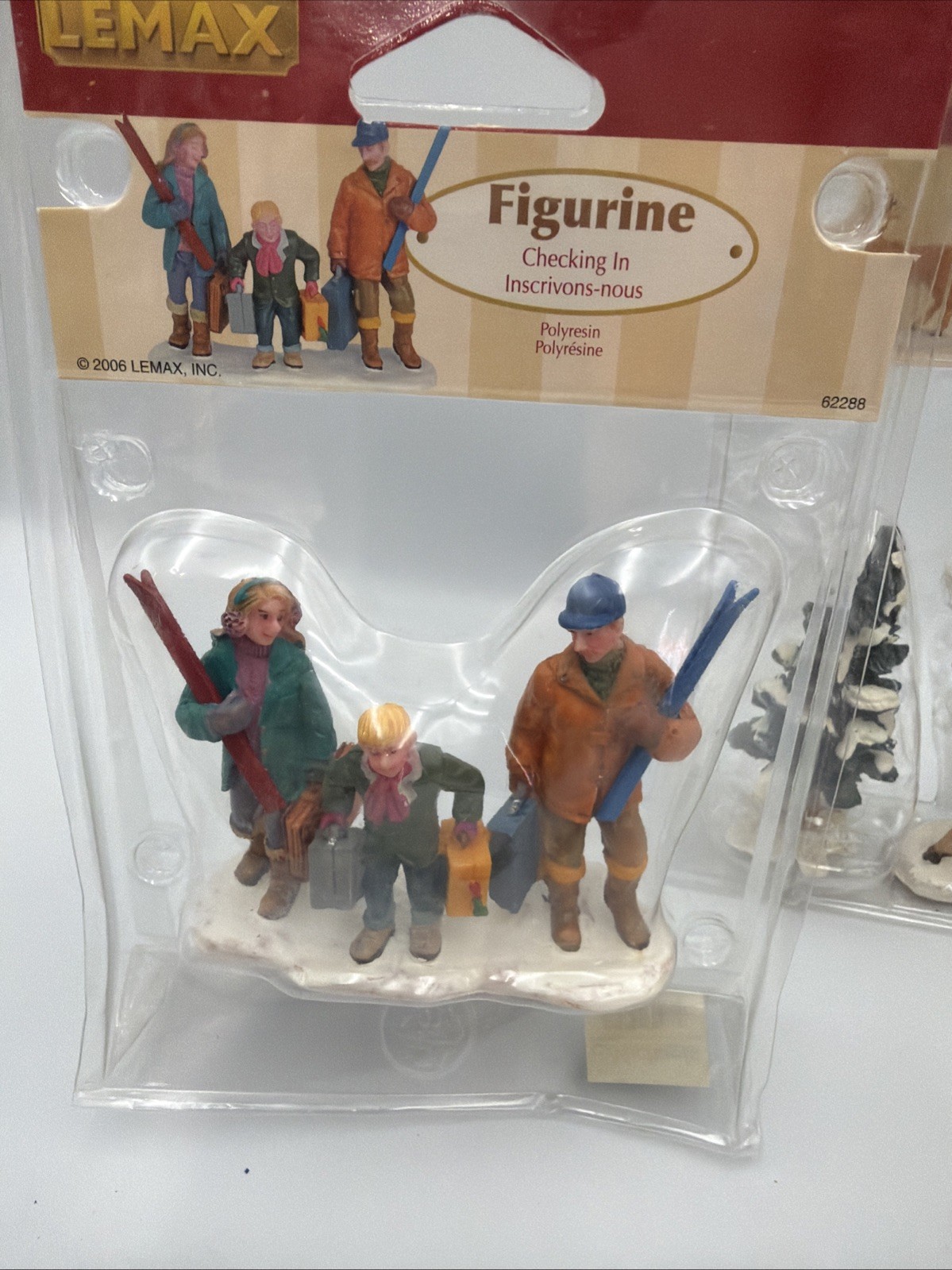 Lot Of 4 VTG NIP RETIRED 1999, 2004, 2006 LEMAX FIGURINES Accessories