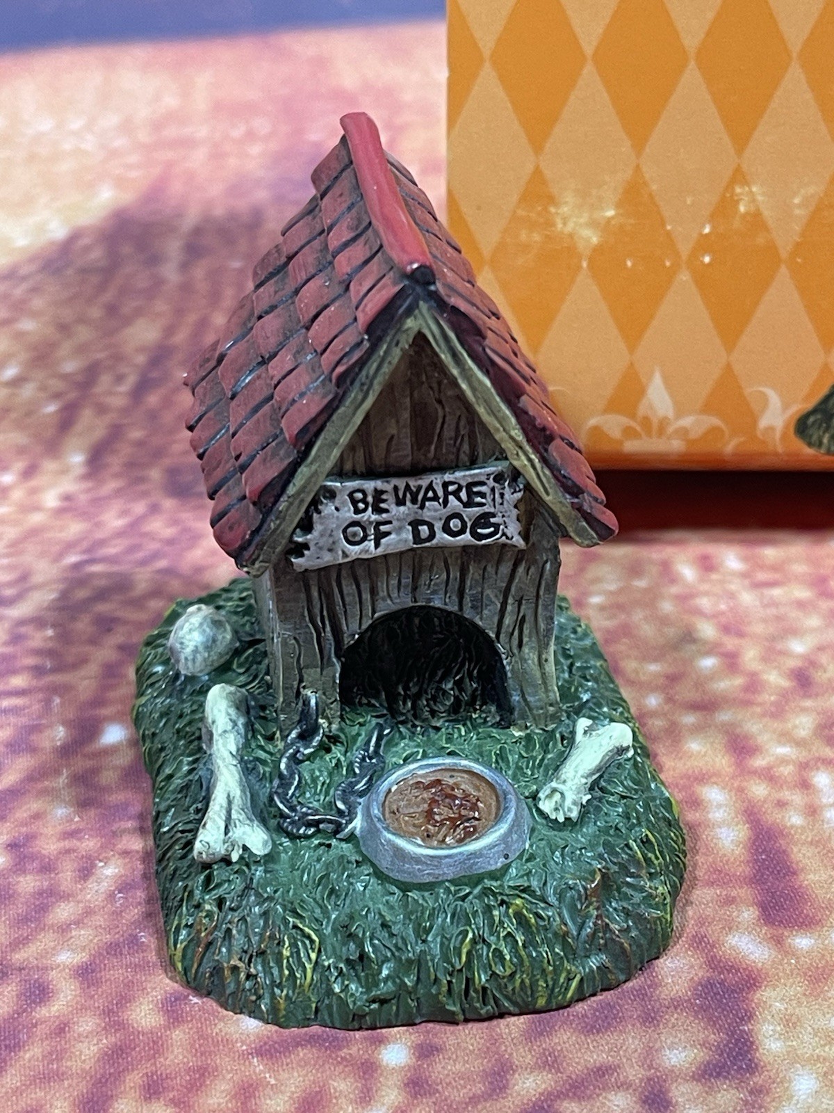 Dept 56 SV Halloween ‘Creepy Creature Dog House’ 4054257 2016-2017