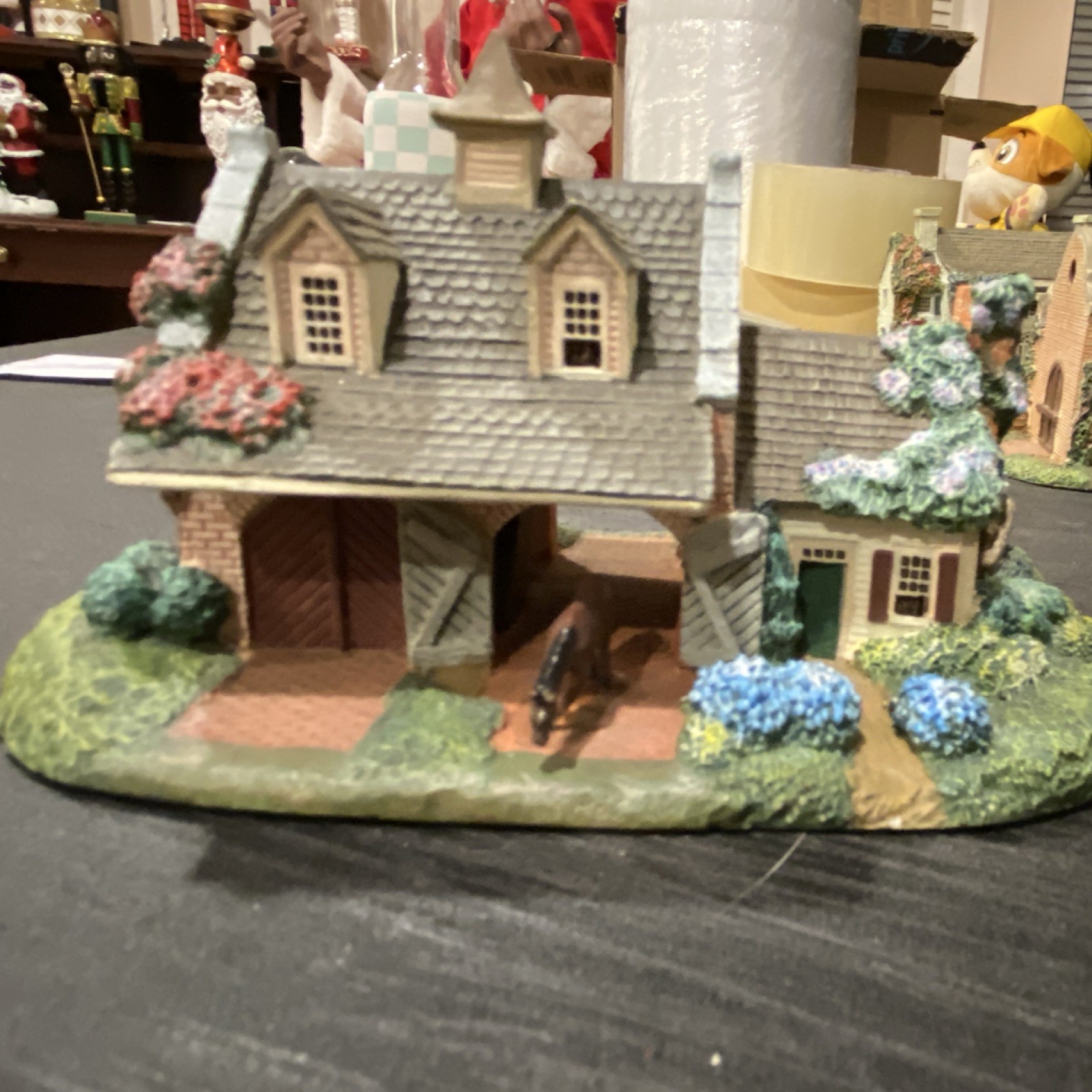 Heritage Mint Gone With the Wind Carriage House Resin by Kenneth & Hope LeVan