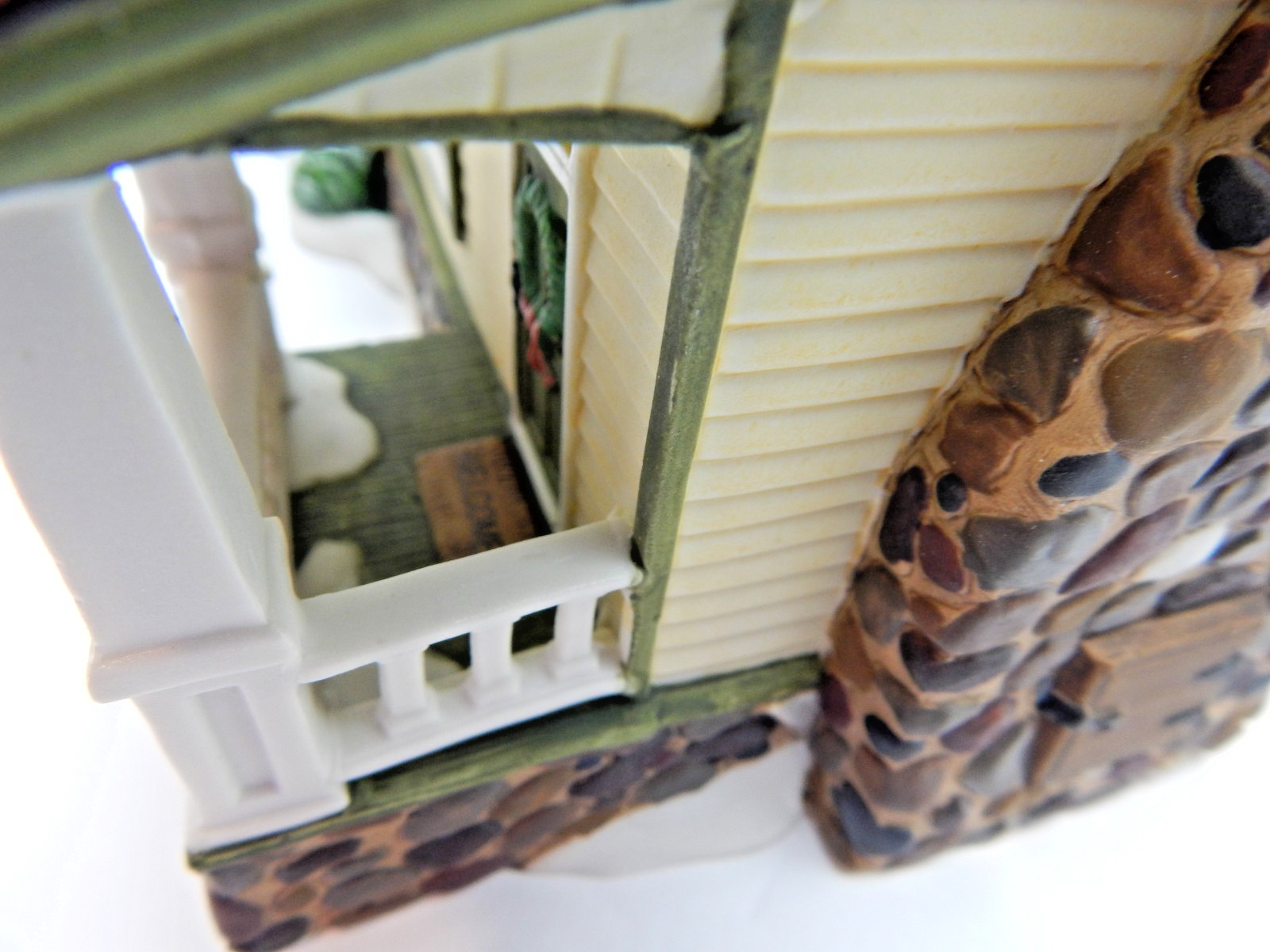 Dept 56 Collectors Club House #54800 Old Stock w/Light Cord, Box Figurine