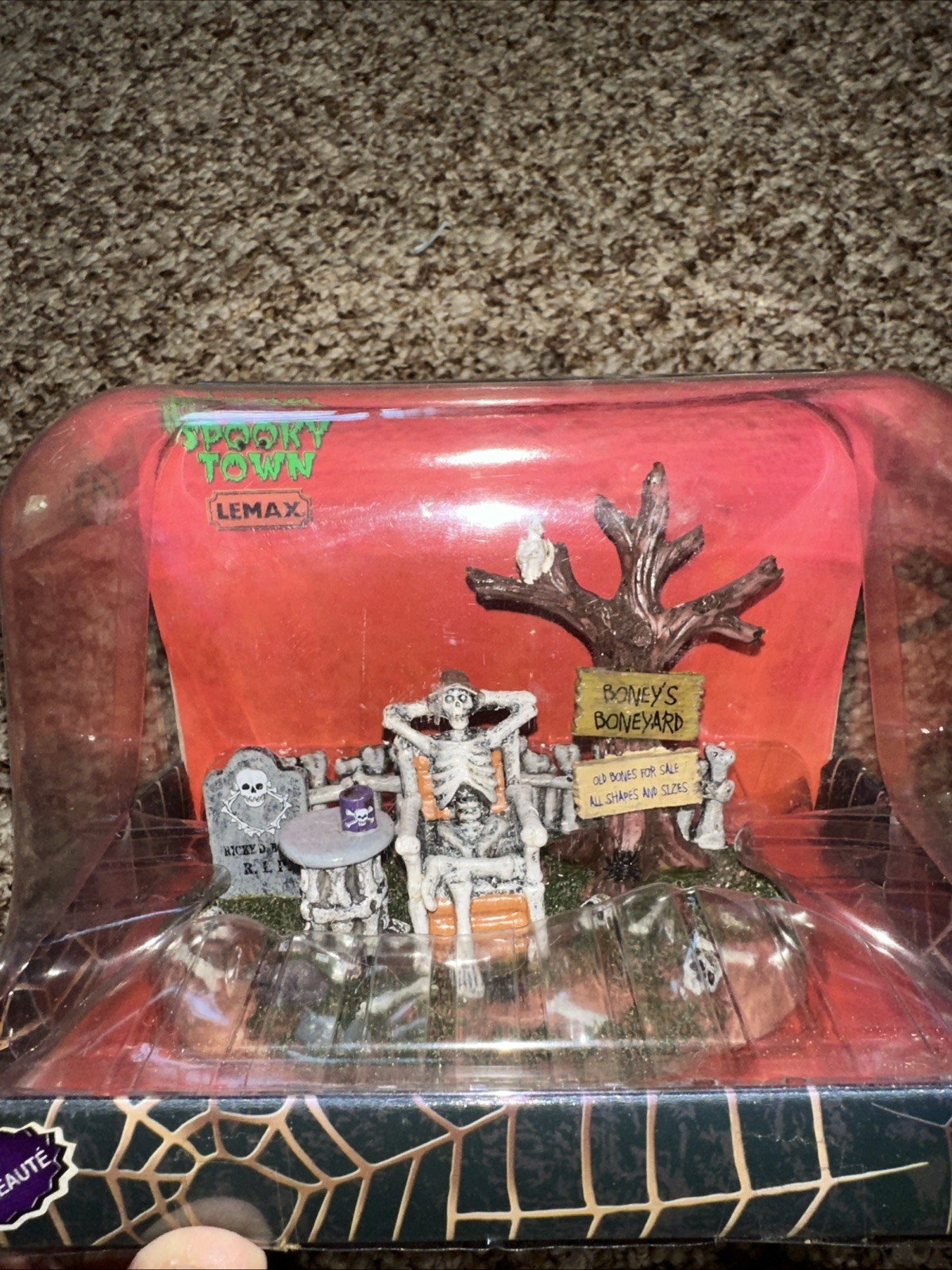 2017 Lemax Spooky Town Halloween Welcome To The Boneyard #73296 Table Accent