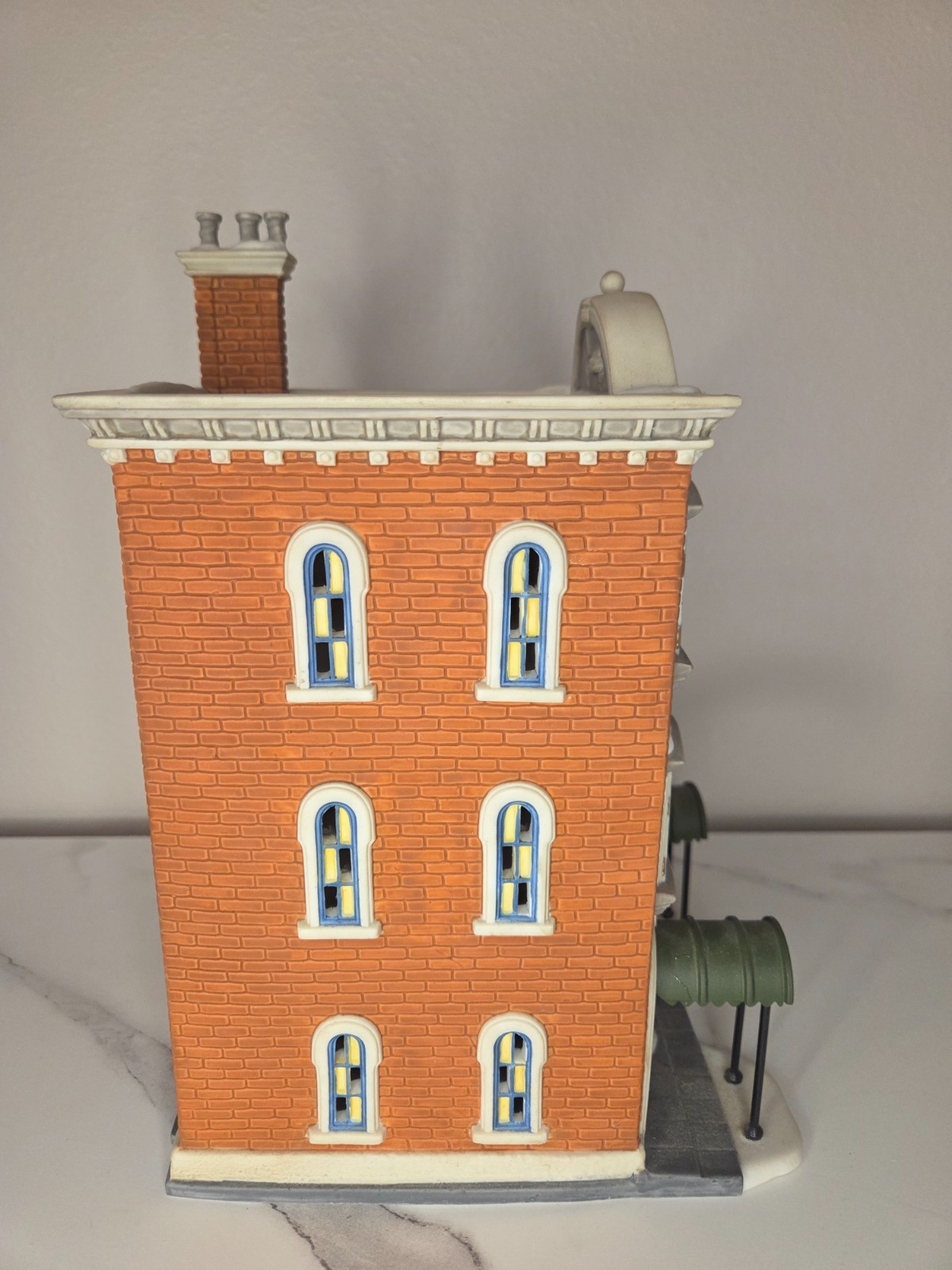 Department 56 – Heritage Village Collection – Ivy Terrace Apartments