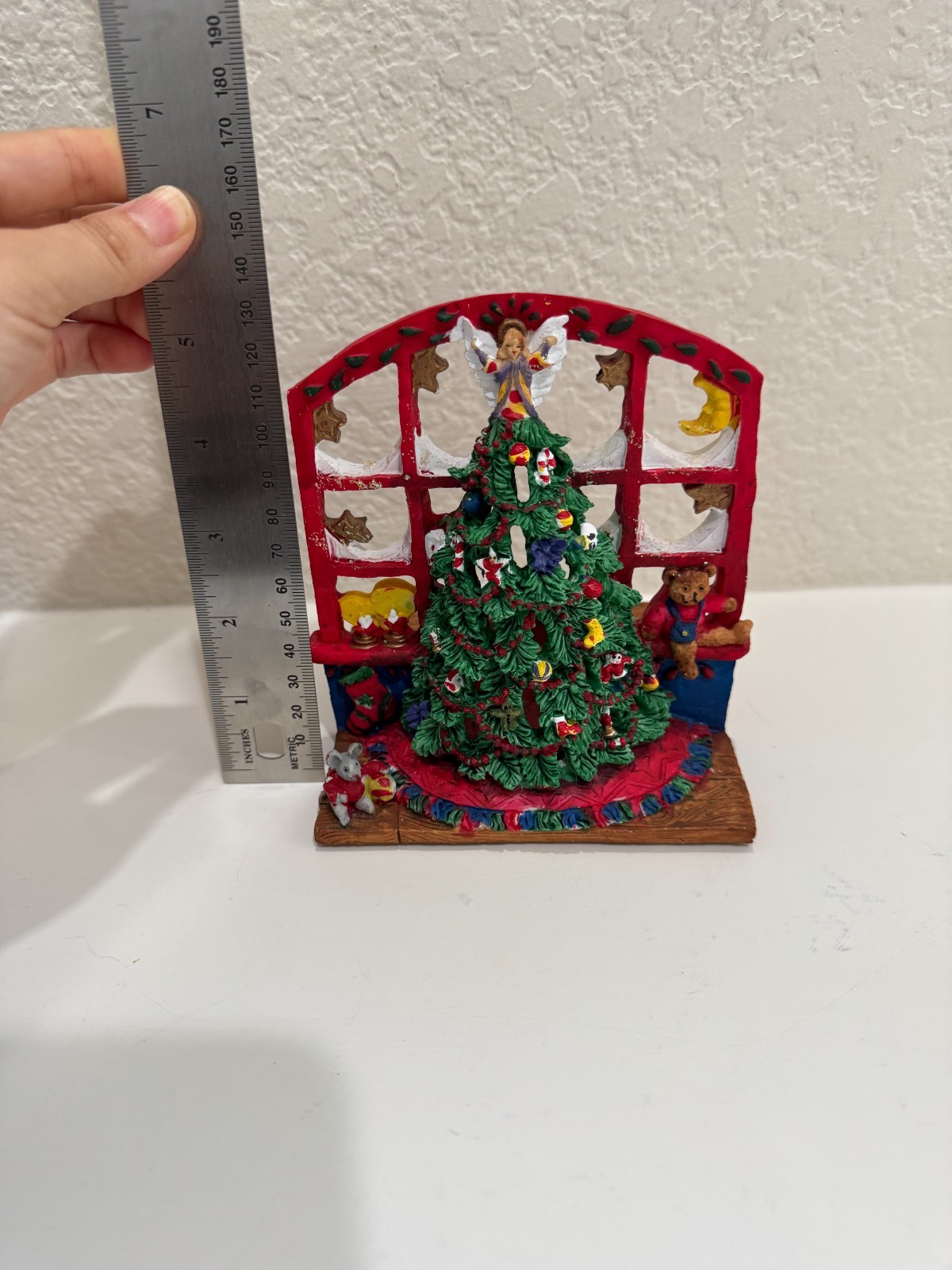 1995 Holiday Workshop Christmas Follies Candlelight Scenic Handpainted Holder