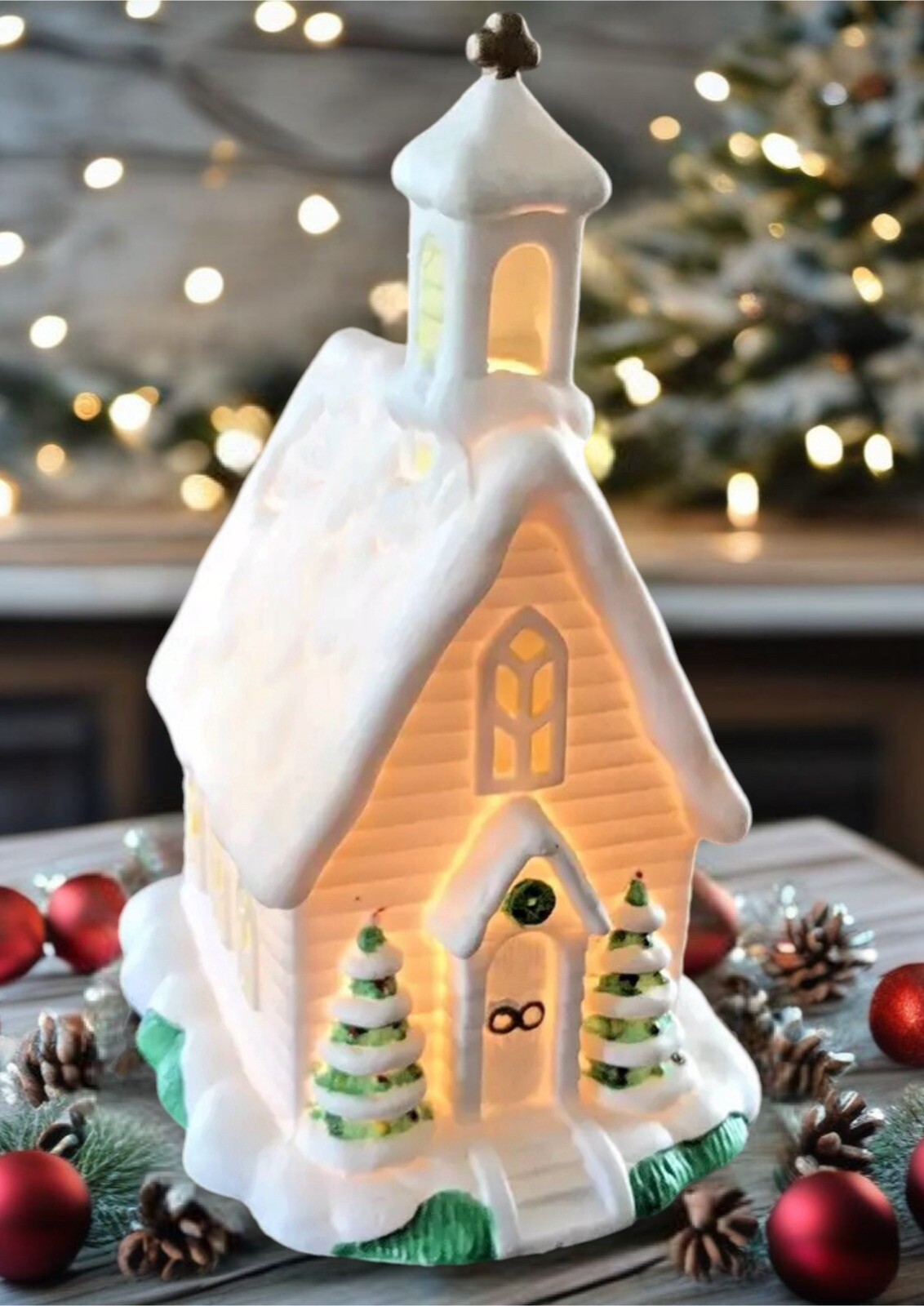 Vintage Lighted Porcelain Church Christmas Around the World – Made in Taiwan Box