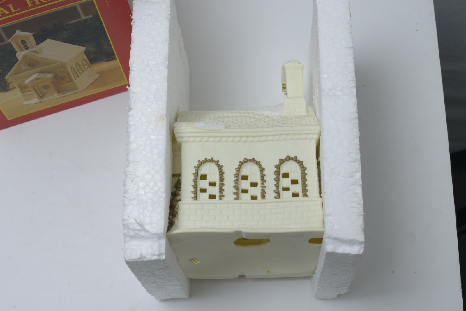 Share The Joy Jade Porcelain Musical House Christmas House