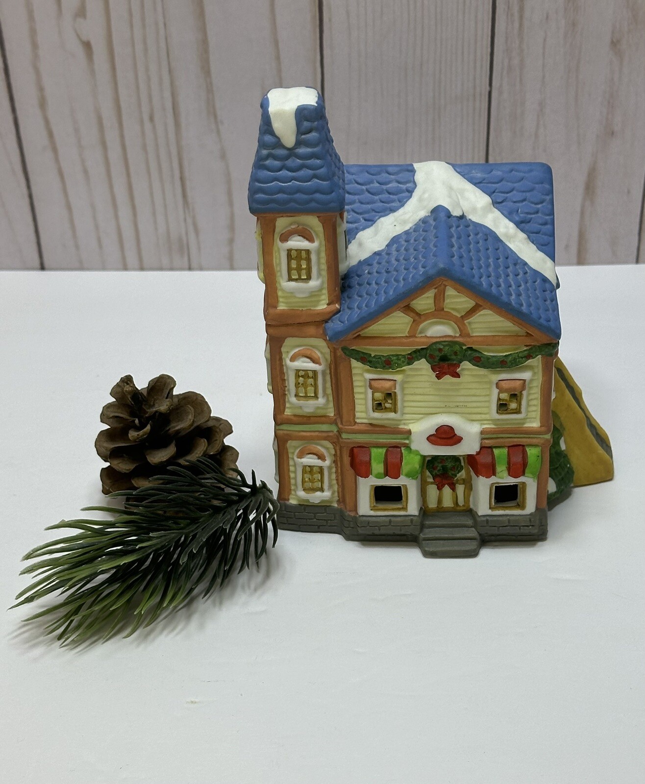 Vintage Christmas Holiday 1995 Santas Best Porcelain Village House Victorian
