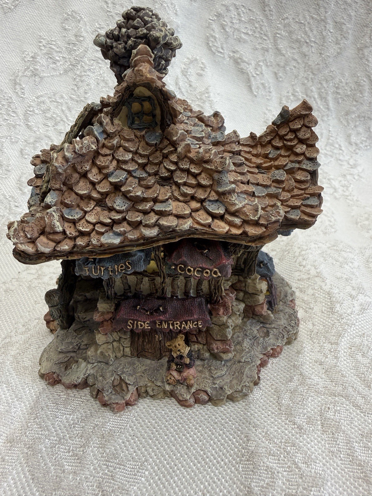 Boyds Bearly-Built Villages Cocoa’s House of Chocolate House. Handmade. 2000.