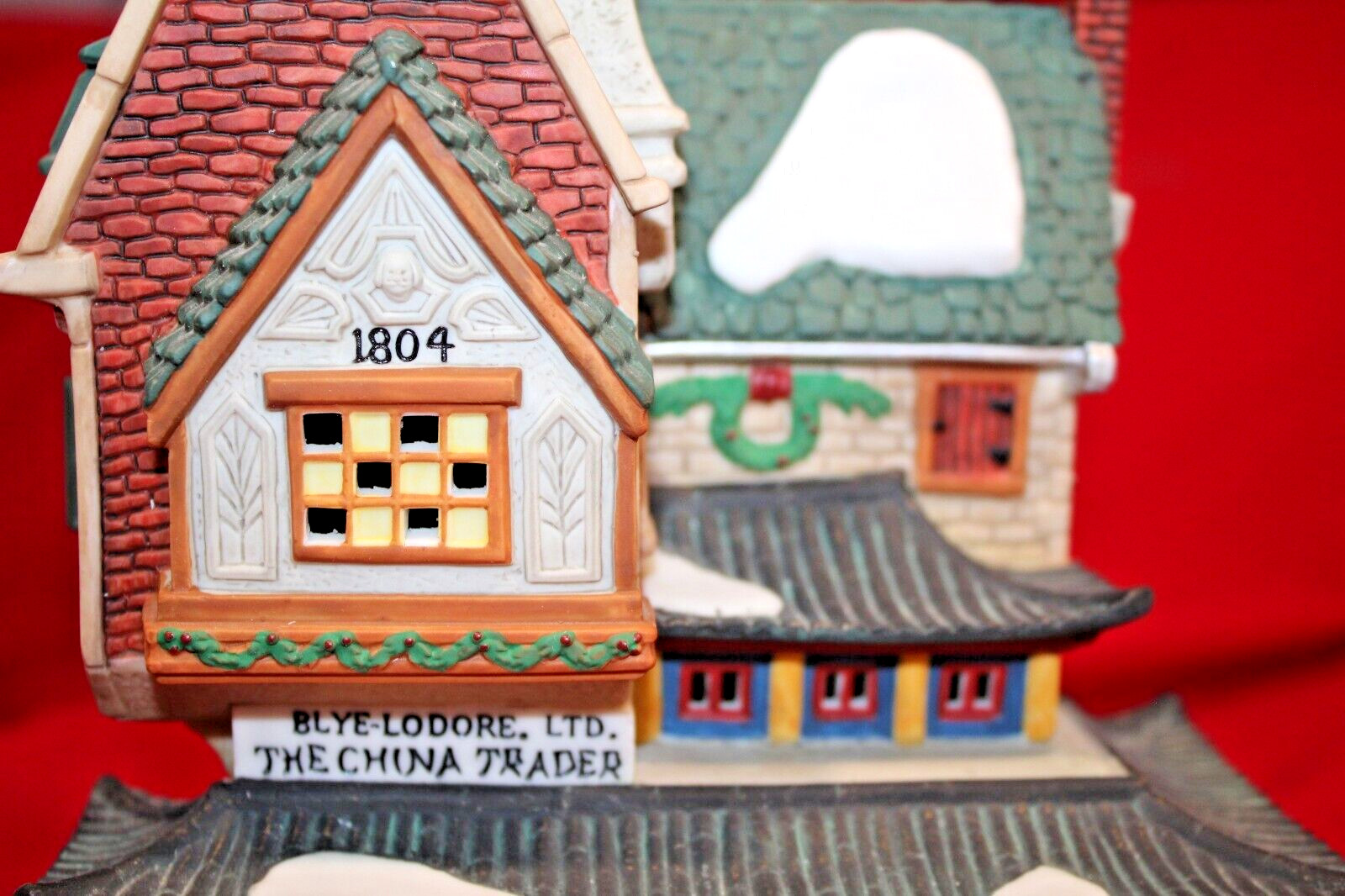 #44 Dept 56 Dickens Village – The China Trader – #56.58447