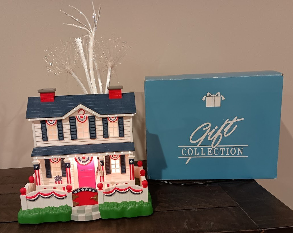 Vintage 2003 Avon Patriotic Lighted Fiber Optic House Americana 4th Of July
