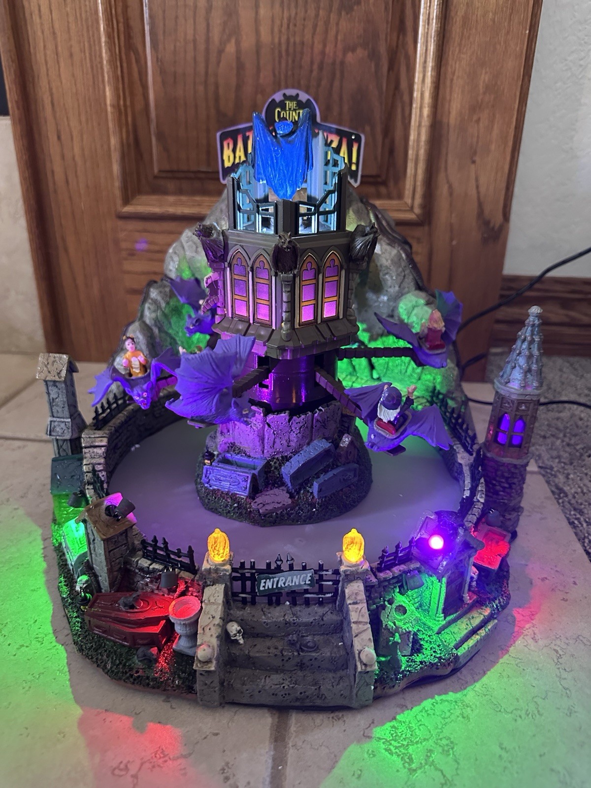 Lemax Spooky Town The Count’s Bat Bonanza Halloween Village Sound Lights Dracula