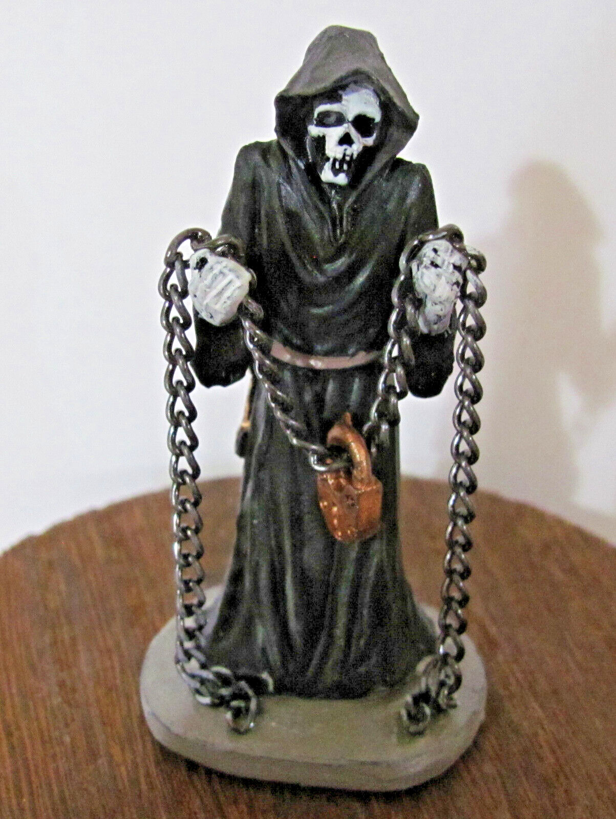 Lemax Spooky Town Figurine – Chains #12004