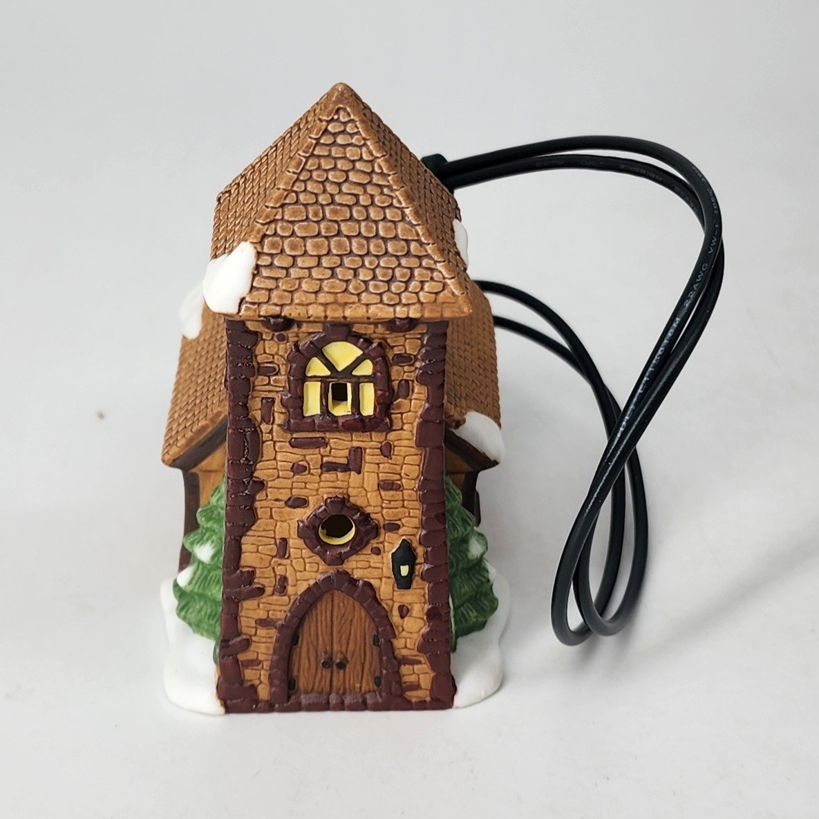 Dept 56 SNOW VILLAGE CHRISTMAS ORNAMENT Dickens Village Church – Brand New!