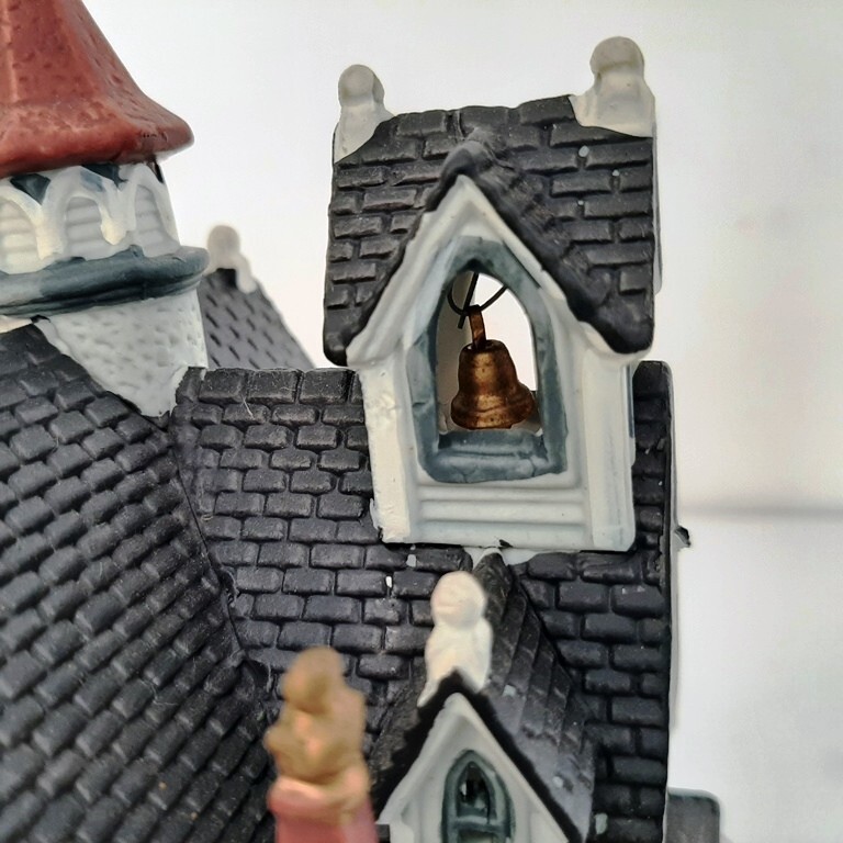 LEMAX Christmas Village Creekside Chapel Church 2006 #65367, 7″ Tall