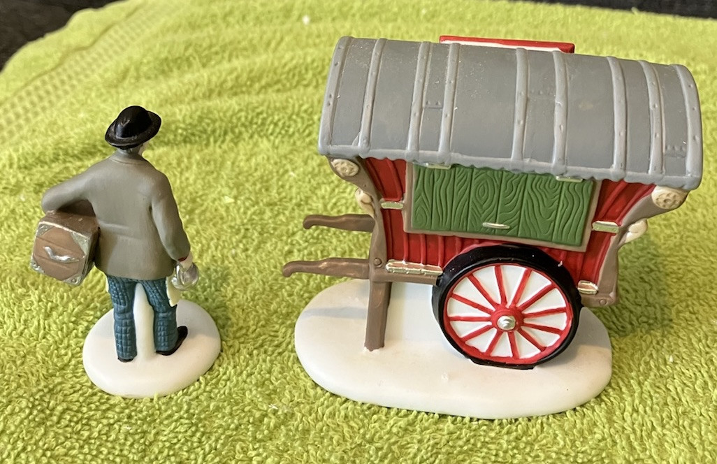 Dept 56 Heritage Village Collection “Town Tinker” #5646-4 With Box & Small Pans