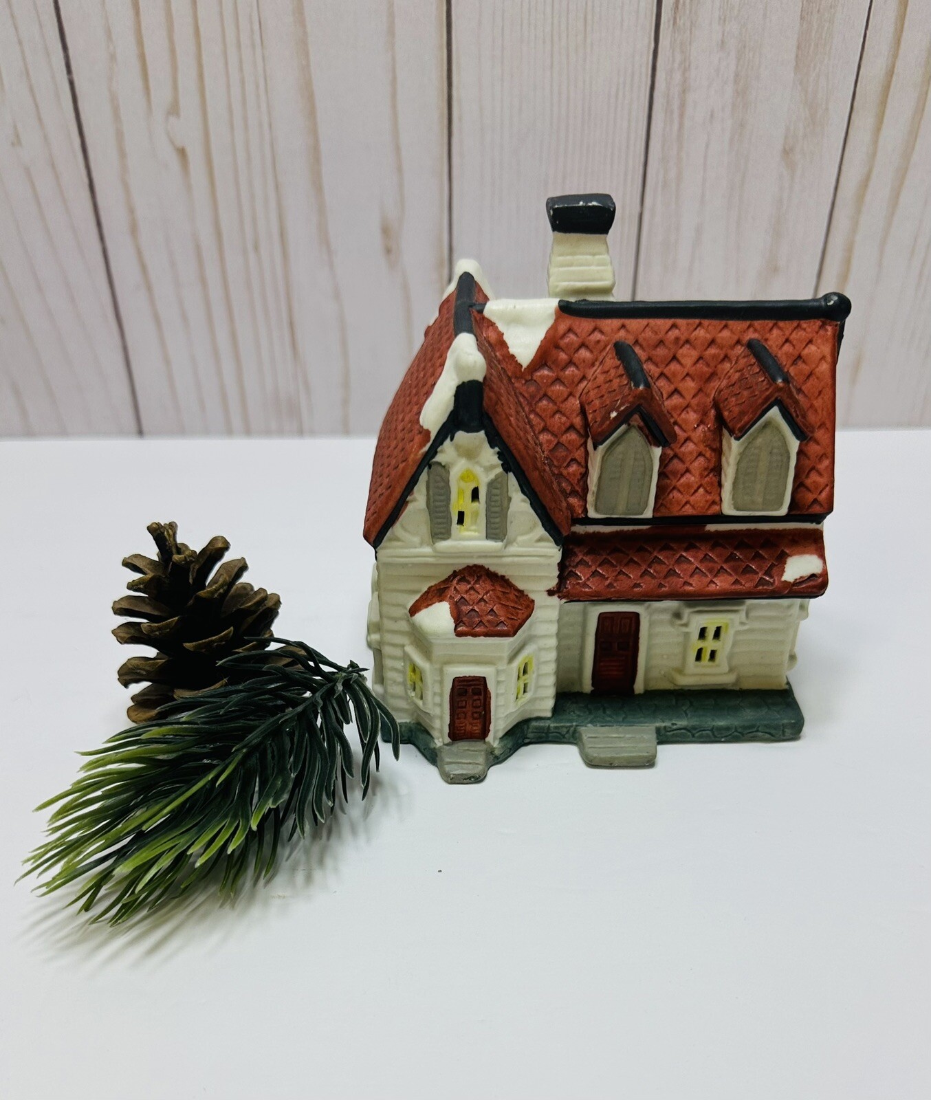 Vintage Christmas 1995 Santa’s Best Village Victorian Holiday Village House