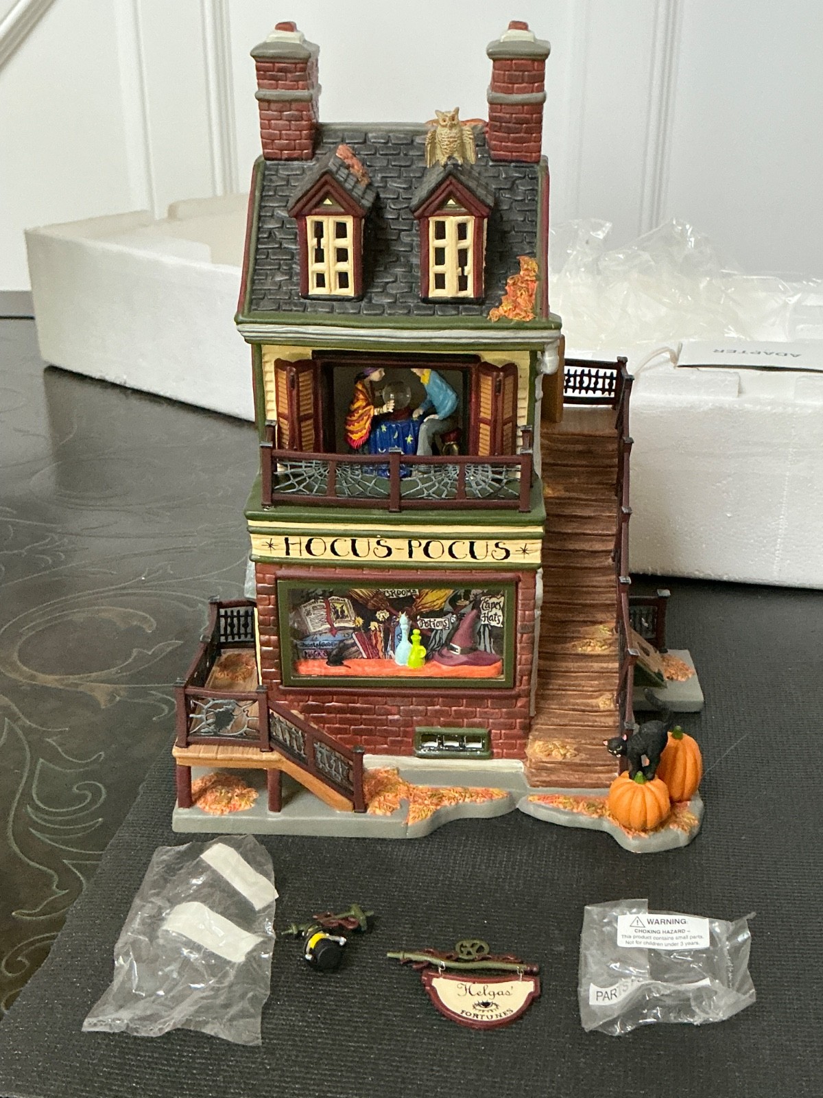 Dept 56 Snow Village Helga’s House Of Fortunes 55316 NEW Halloween House MINT