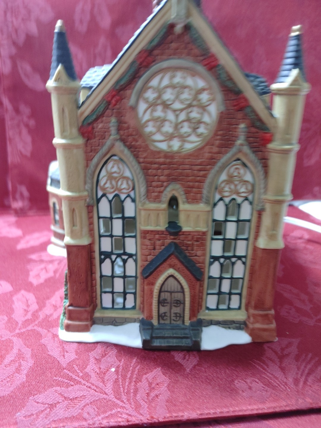 Heartland Valley Village 2000 Cathedral Church Limited Edition O’well W/light