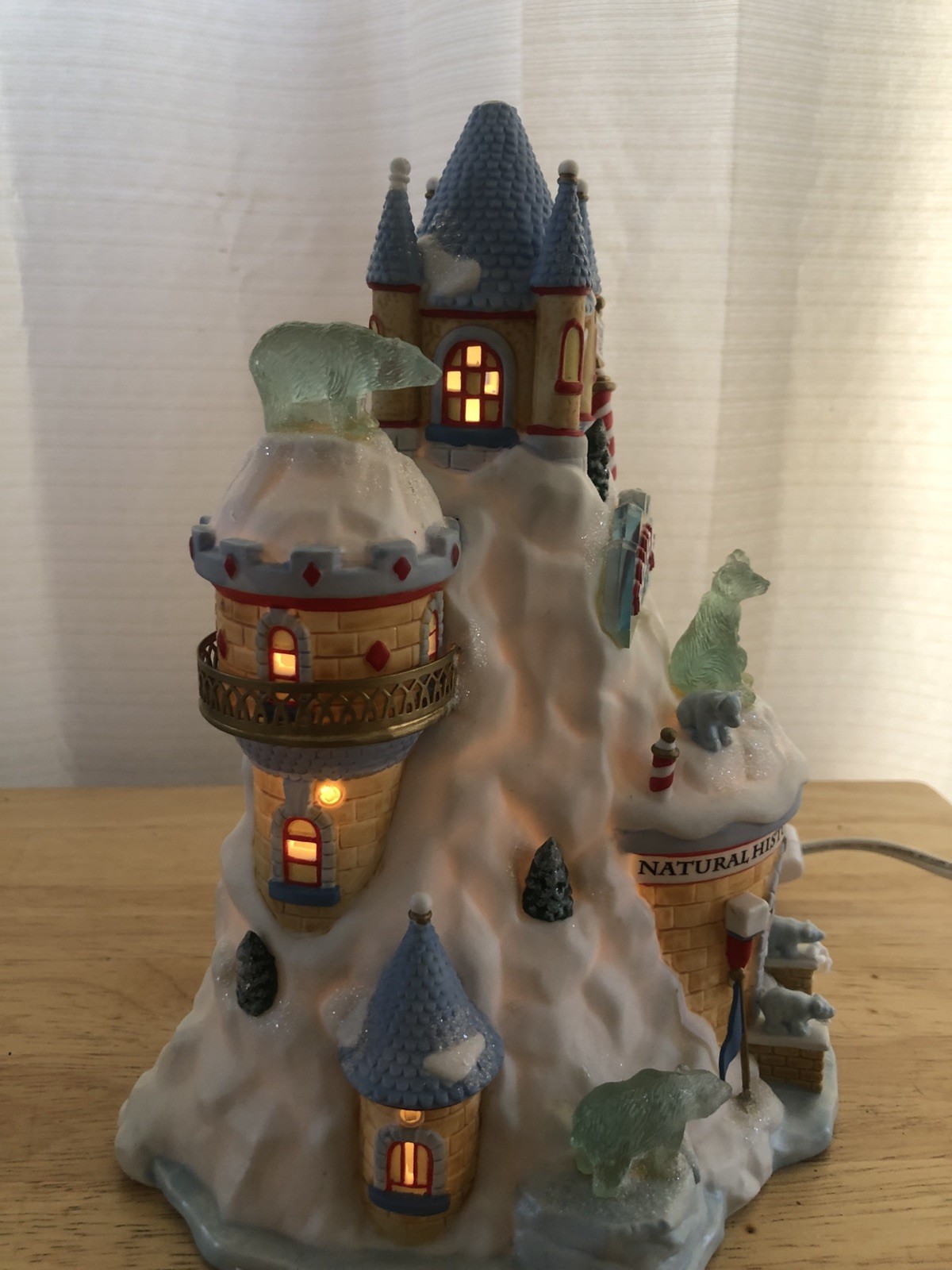 Dept 56 North Pole Polar Bear Palace #799918 Ltd Ed 12000 Retired w/ Box
