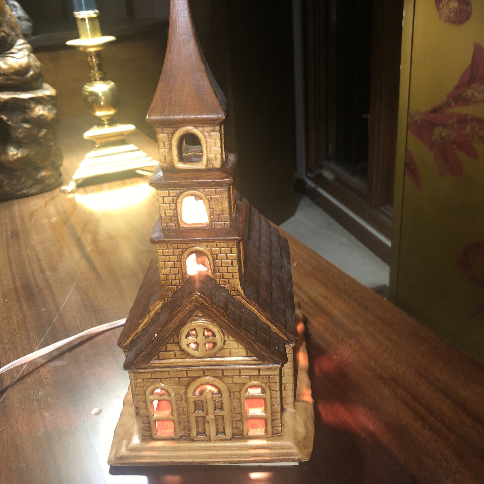 1979 Vintage Ceramic Porcelain Christmas village Church that lights up.